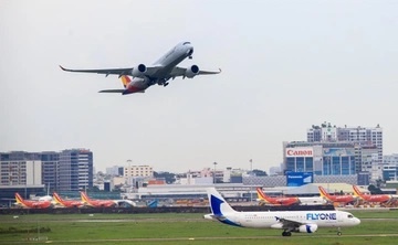 May bay tu Malaysia bat ngo vut len khi chuan bi dap xuong Da Nang hinh anh