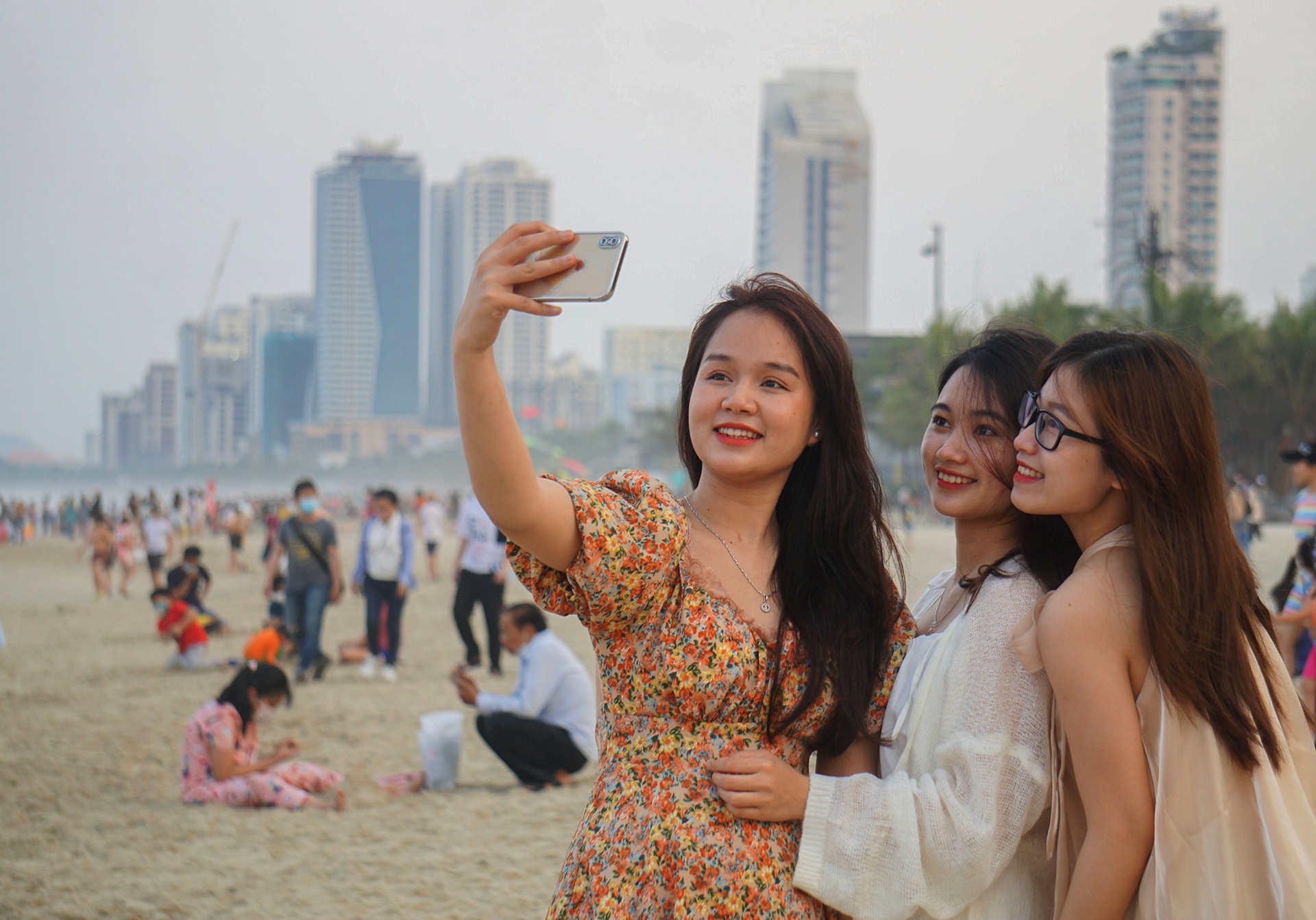 Du khach do xo den mien Trung dip he hinh anh