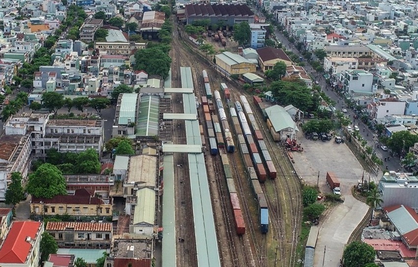 Giai phap nao de co 12.000 ty dong di doi ga Da Nang? hinh anh