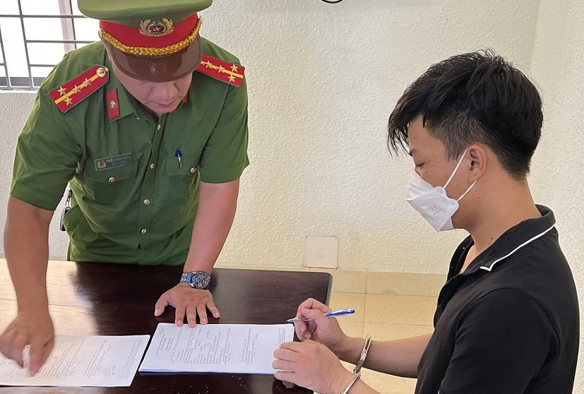 Nguoi dan ong o Da Nang chiem doat hon 100 trieu dong roi bo tron hinh anh