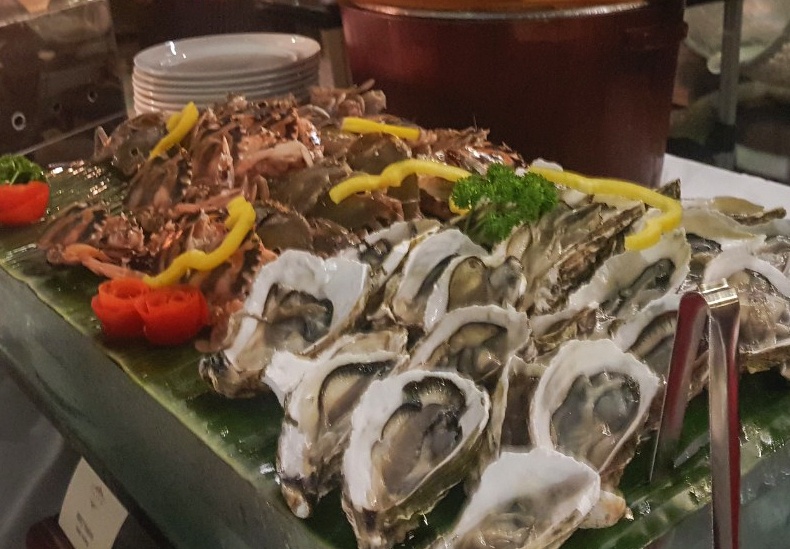 Vu 34 khach ngo doc: Mot nha hang ban thuc pham khong dam bao ve sinh hinh anh