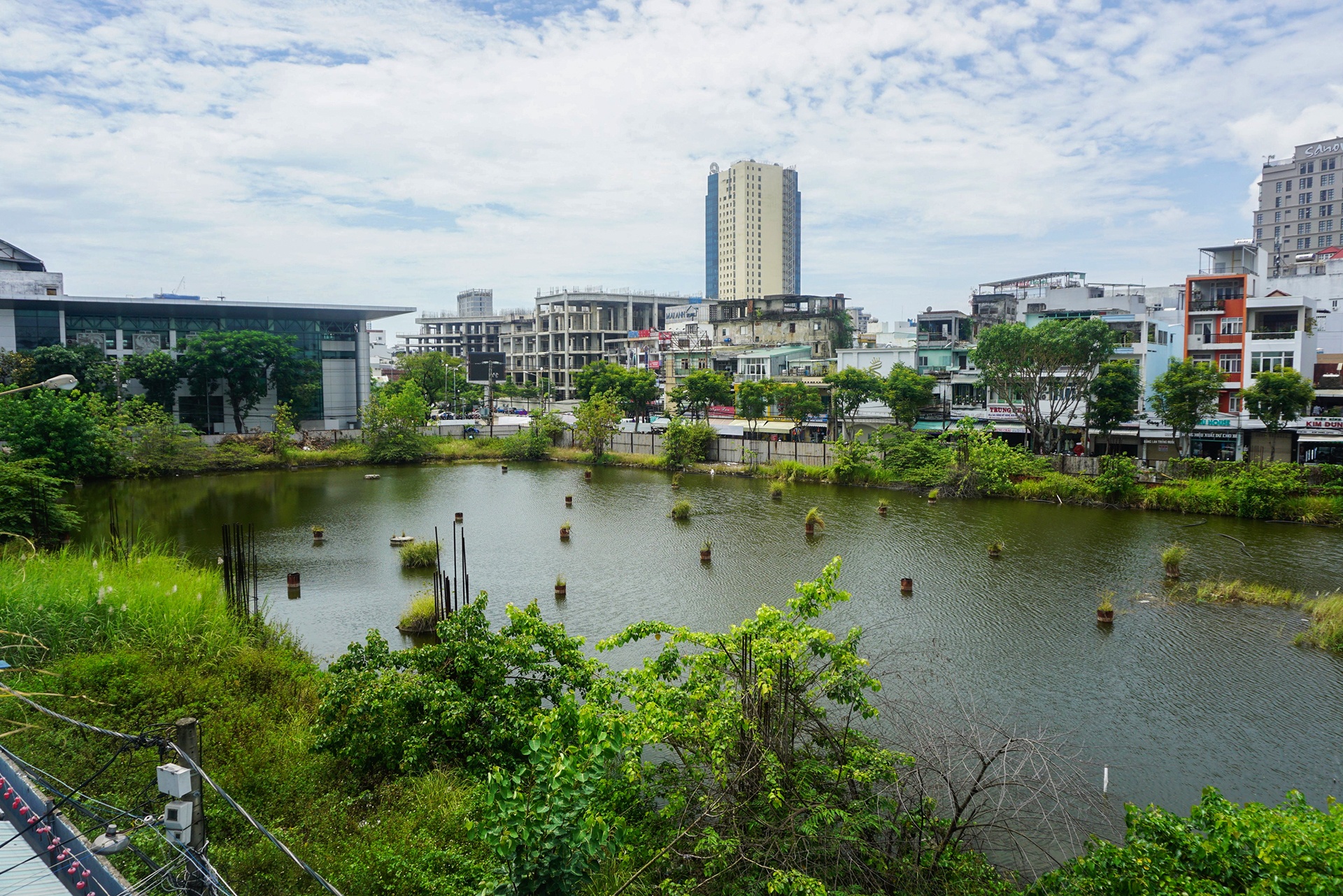 Nhieu du an tren dat vang bi bo hoang o Da Nang anh 2