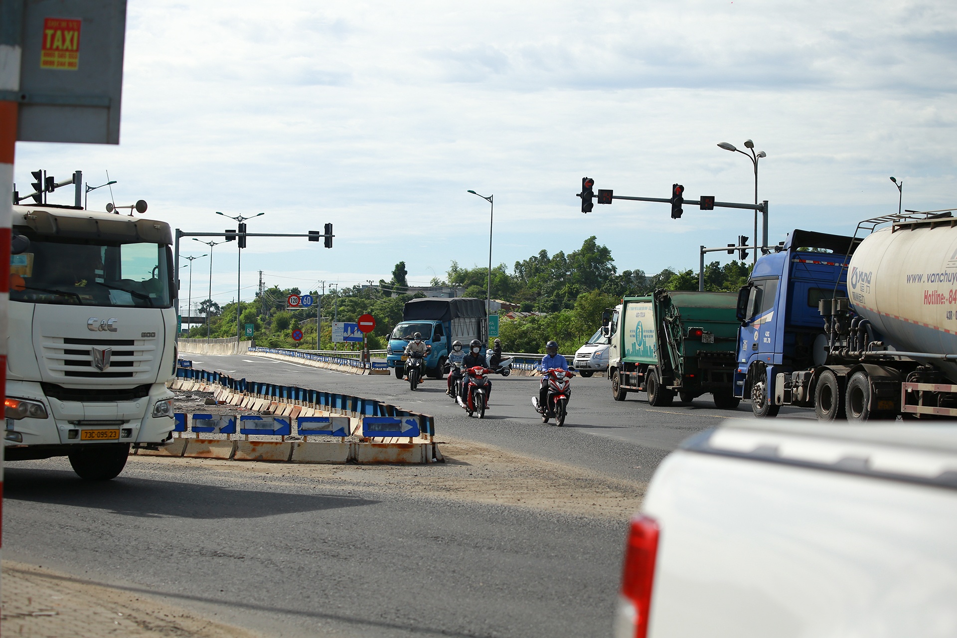 Cao toc qua Da Nang anh 7