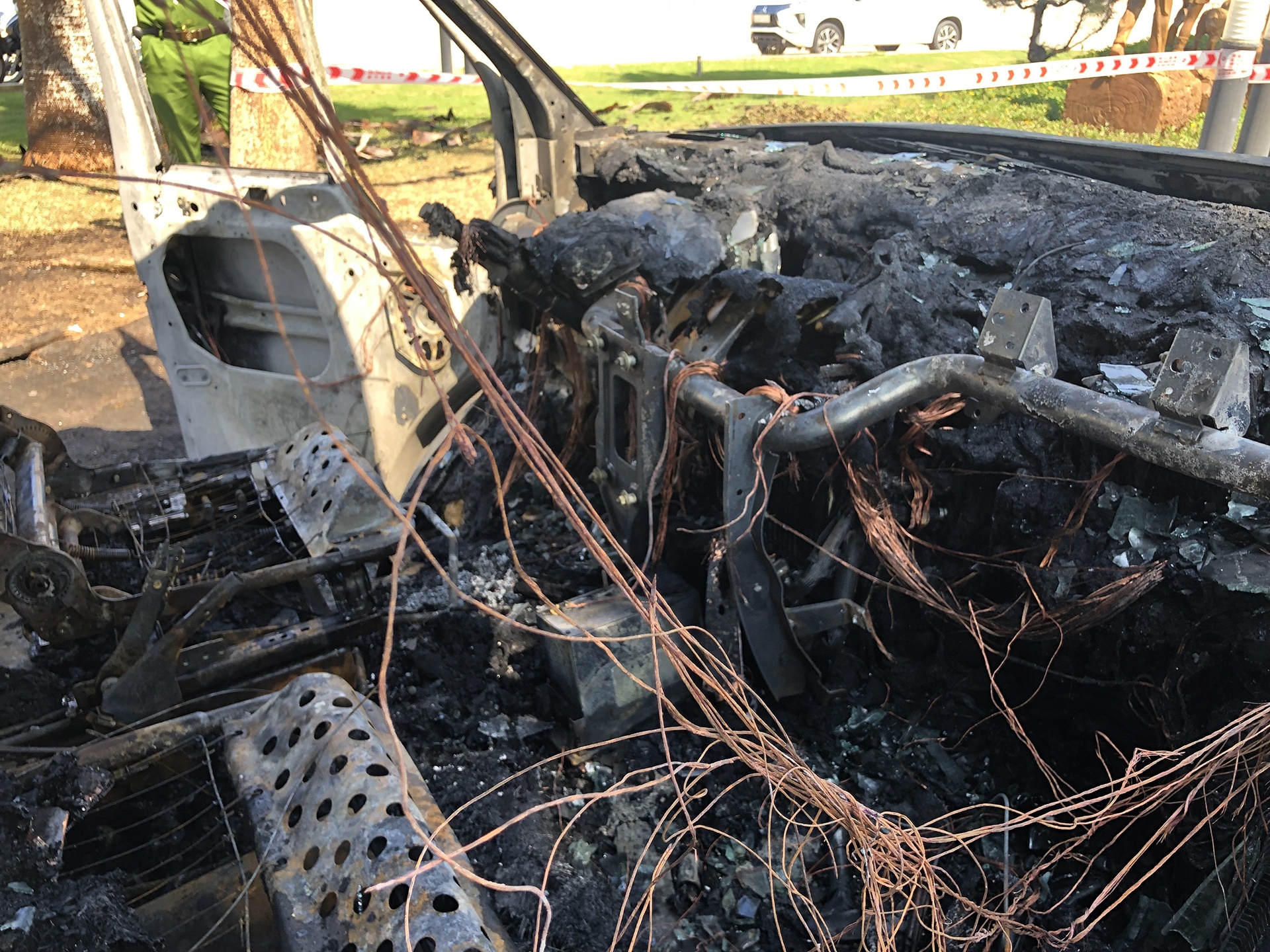 Oto chay o Da Nang anh 4