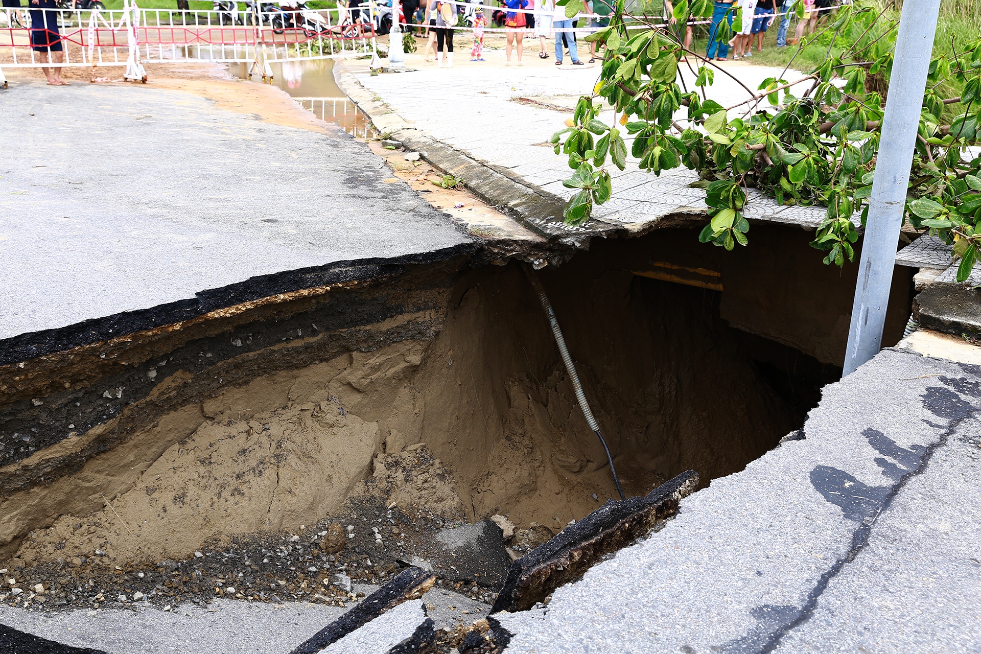 Sat lo o Da Nang anh 9
