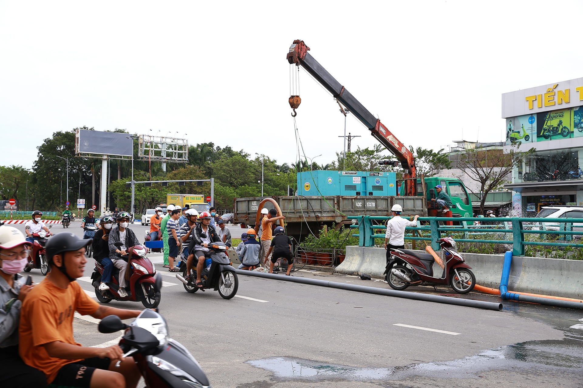 Ham chui ngap nuoc anh 3