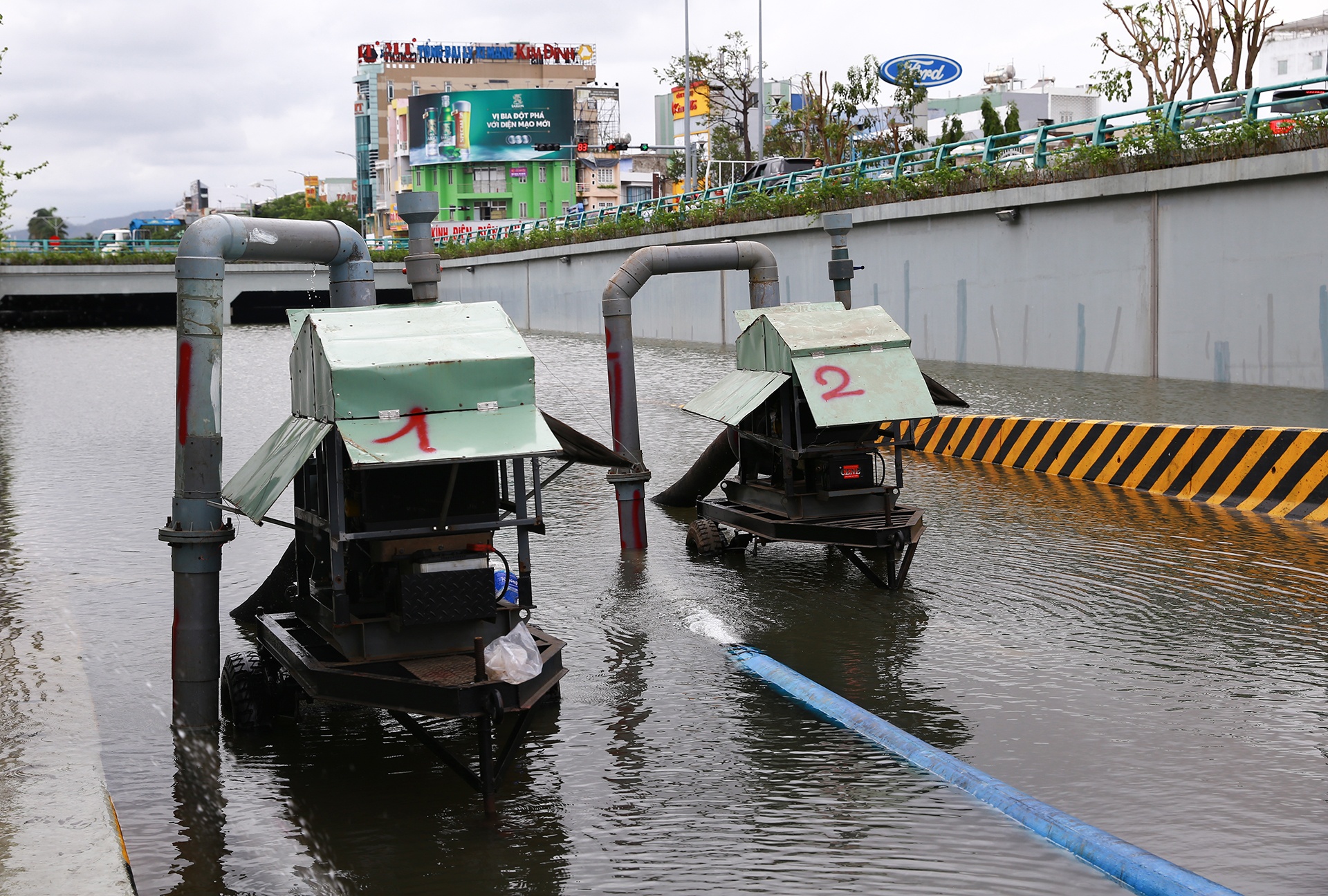 Ham chui ngap nuoc anh 4