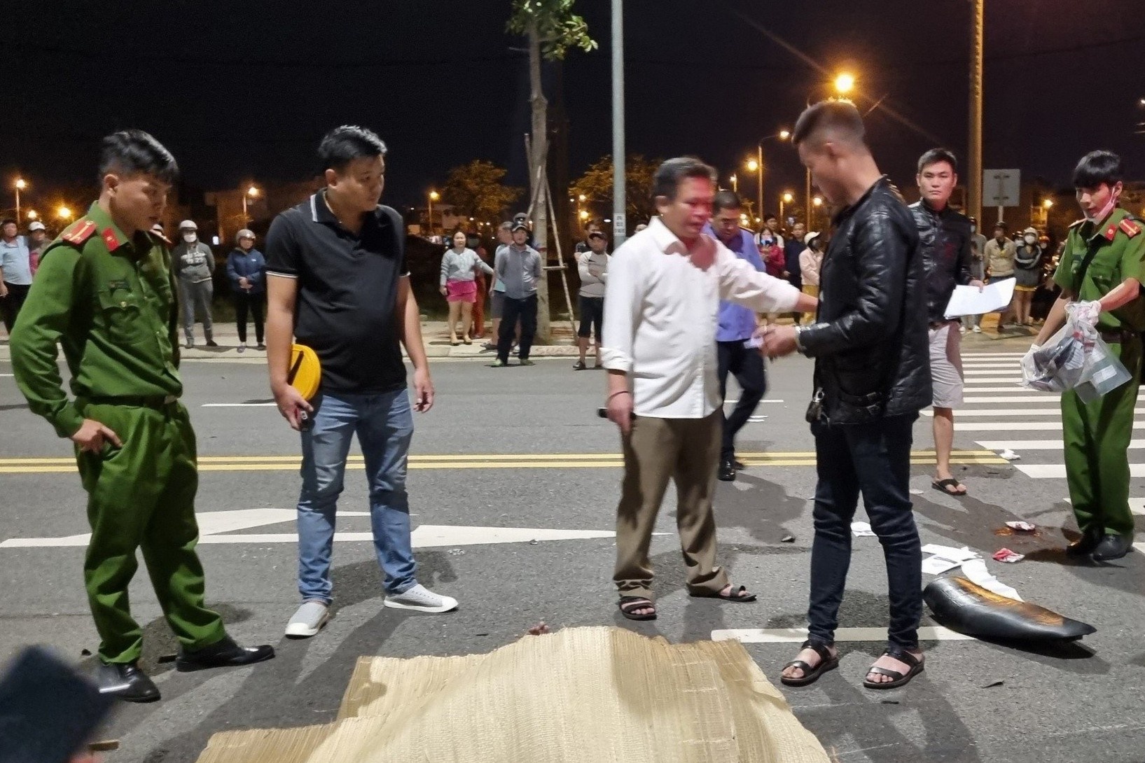 Vu xe ban tai tong chet 3 nguoi: Tai xe co nong do con 1.288 mg/l hinh anh