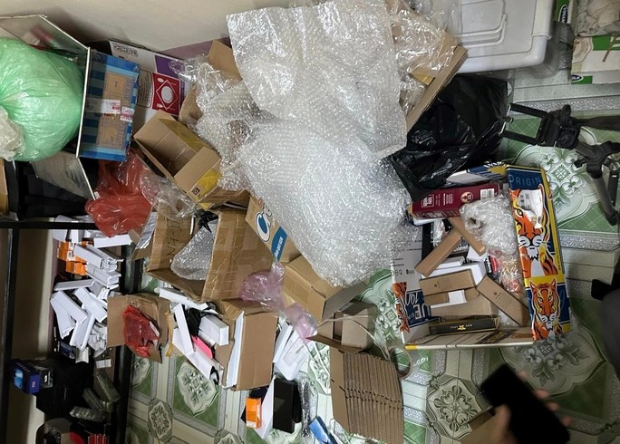 Nhap vu khi tu Trung Quoc ve ban qua mang hinh anh
