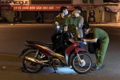 Va quet xe roi xo xat khien 2 nguoi thuong vong hinh anh