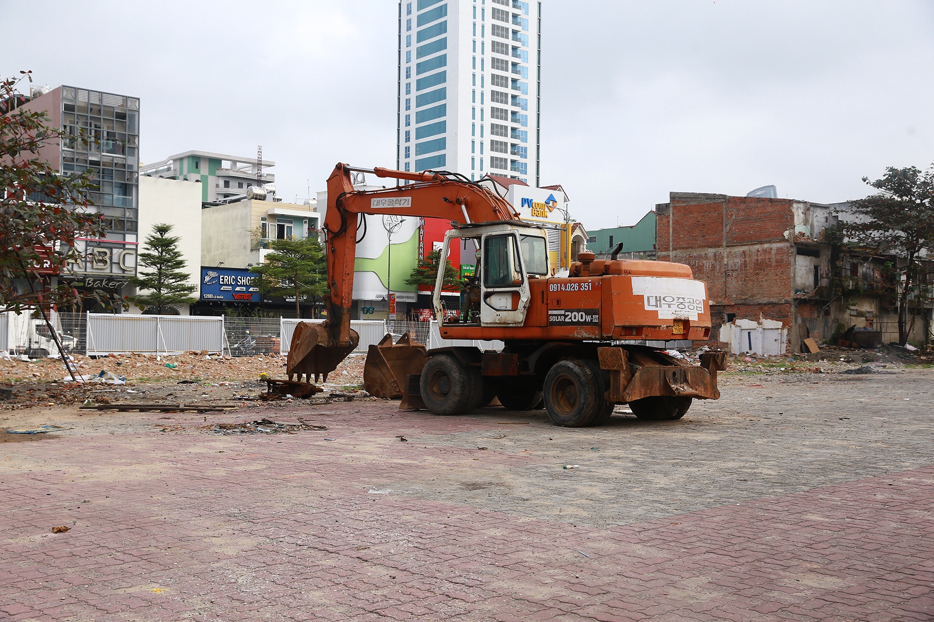 San van dong Chi Lang anh 4