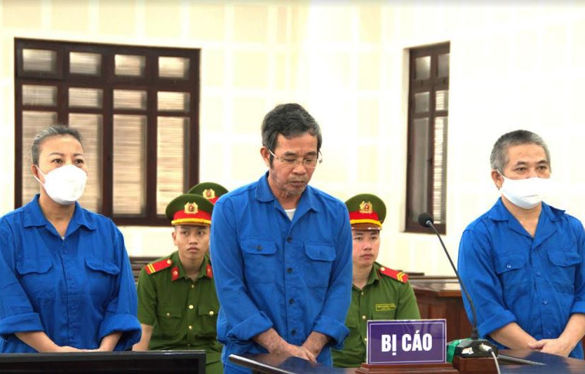 Cuu chu tich UBND quan hau toa ve cao buoc hoi lo hinh anh