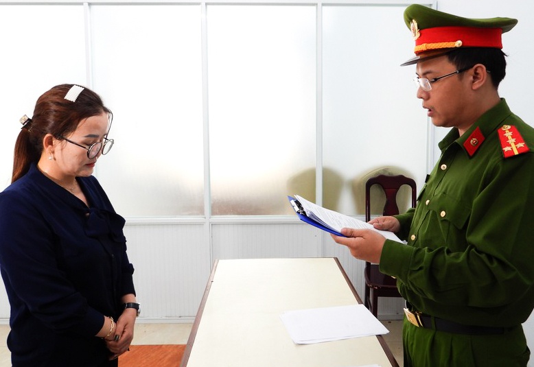 Gia lam co giao, chiem doat hon 500 trieu dong cua nguoi tinh hinh anh