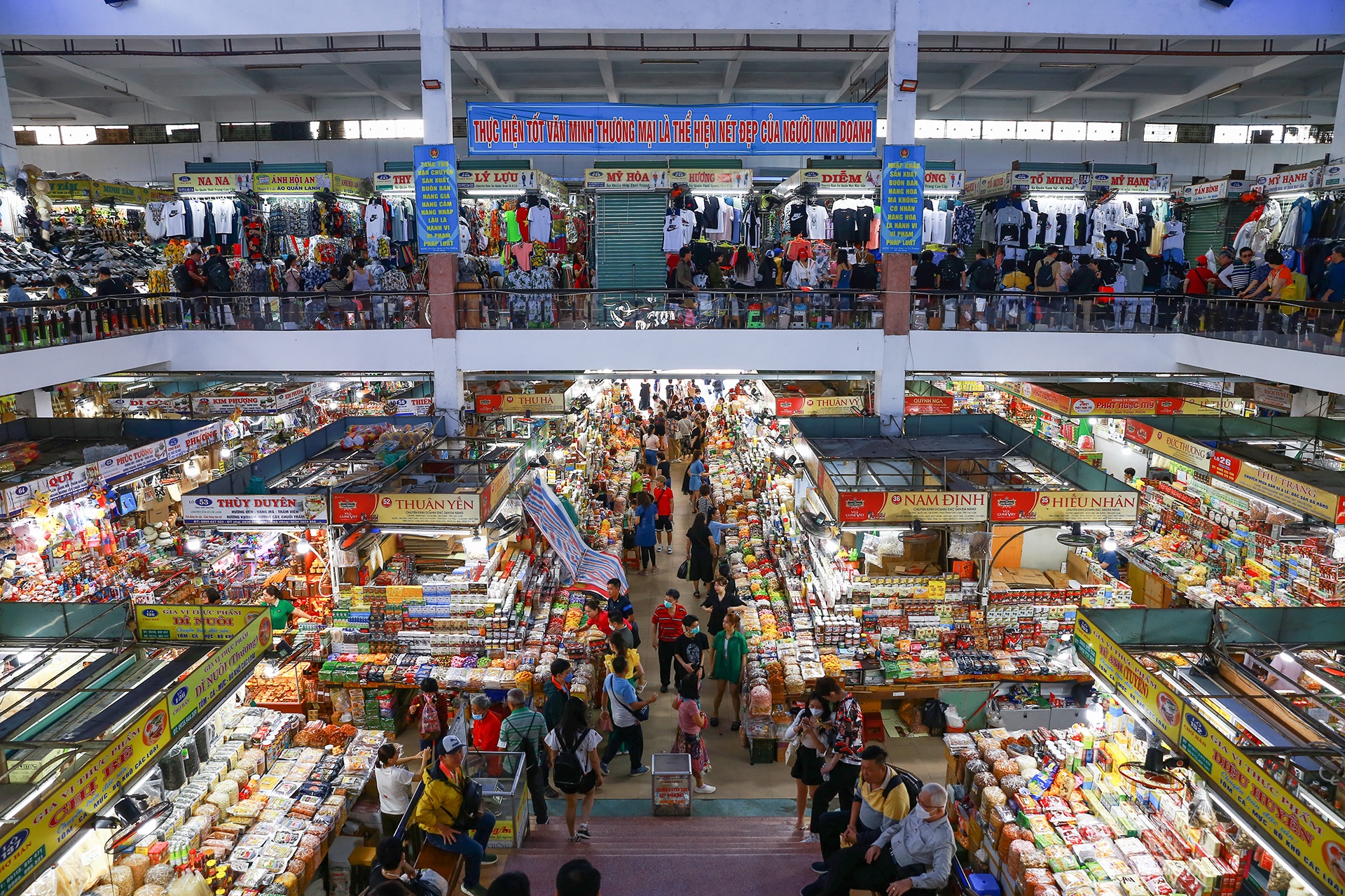 Cho Han o Da Nang anh 4