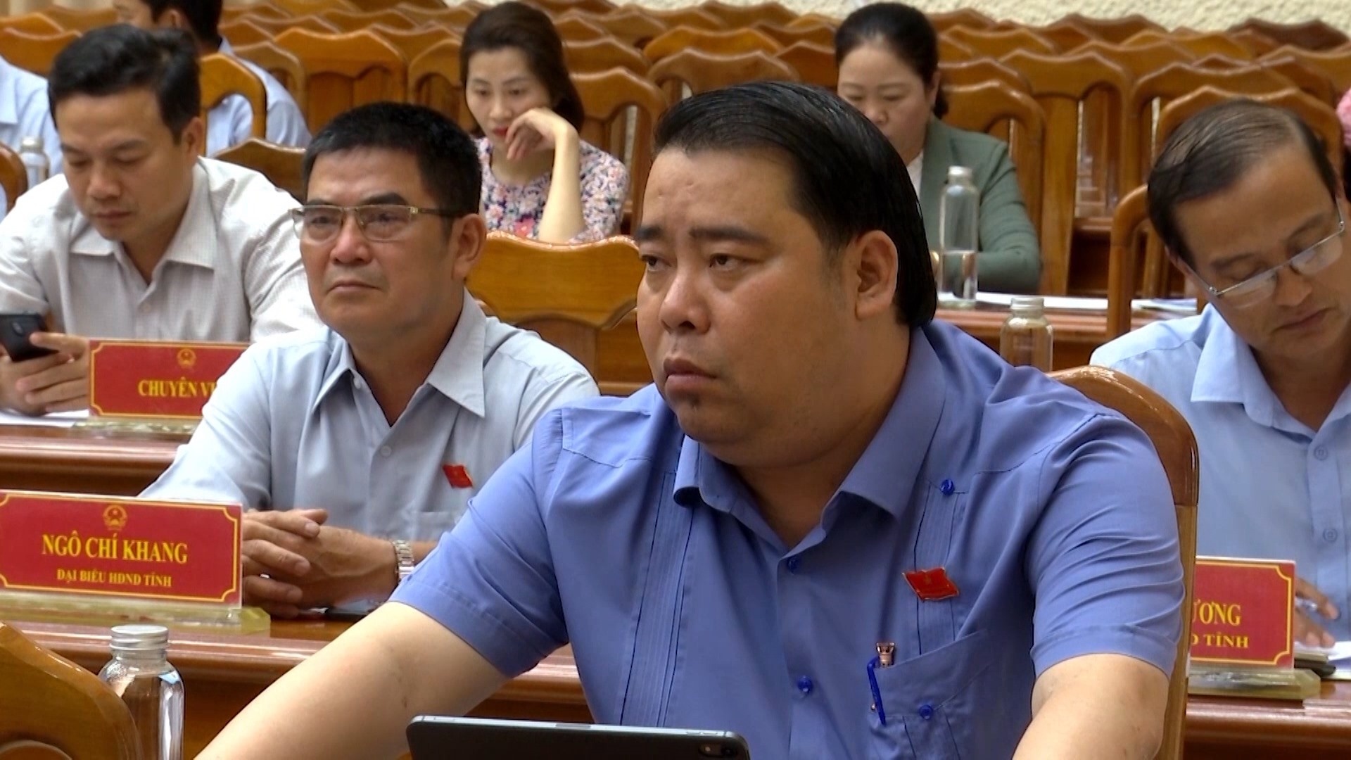 Khien trach ong Nguyen Viet Dung sau vu dung gay golf danh nguoi hinh anh