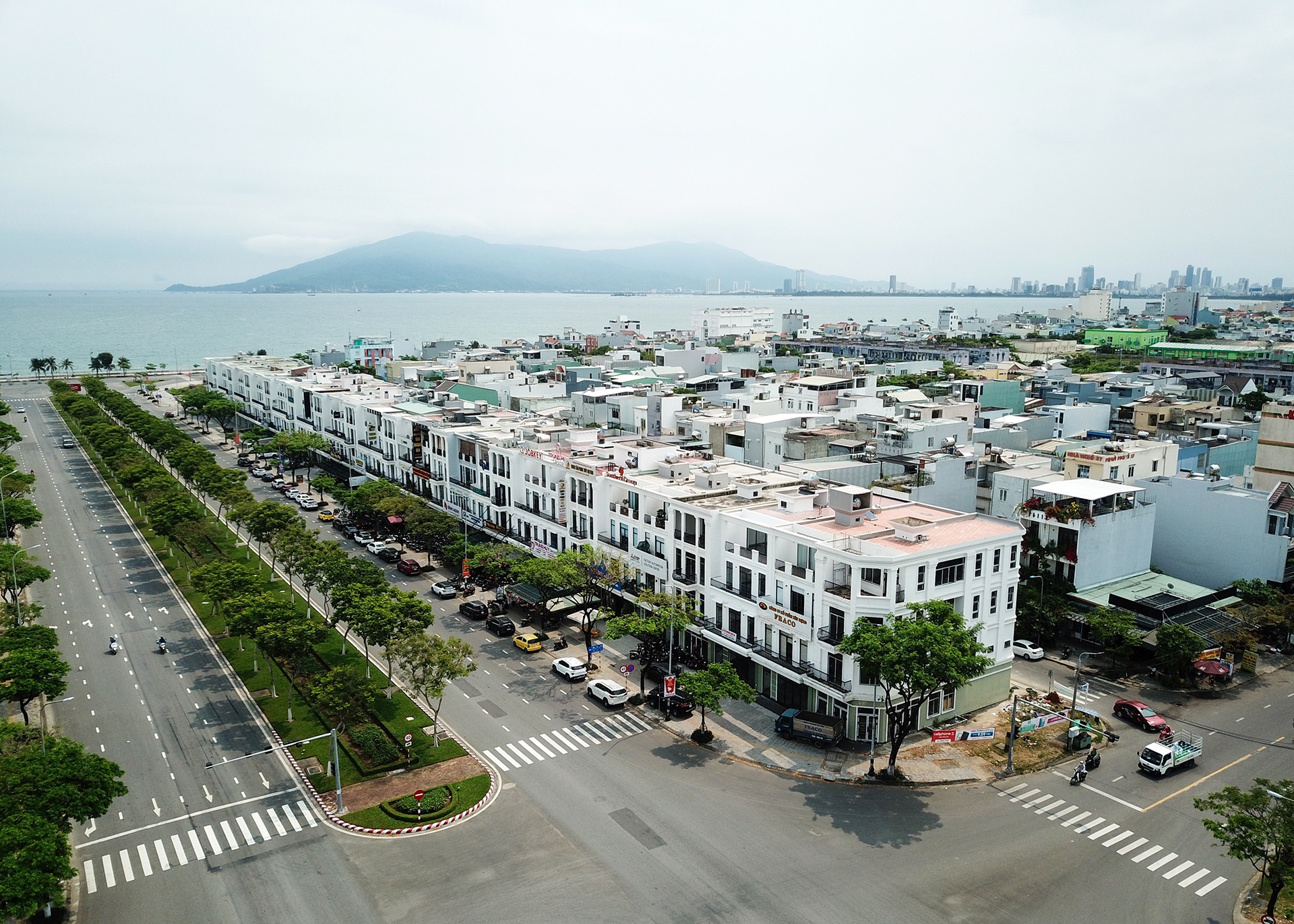 Loat shophouse tien ty bi bo khong o thanh pho Da Nang hinh anh