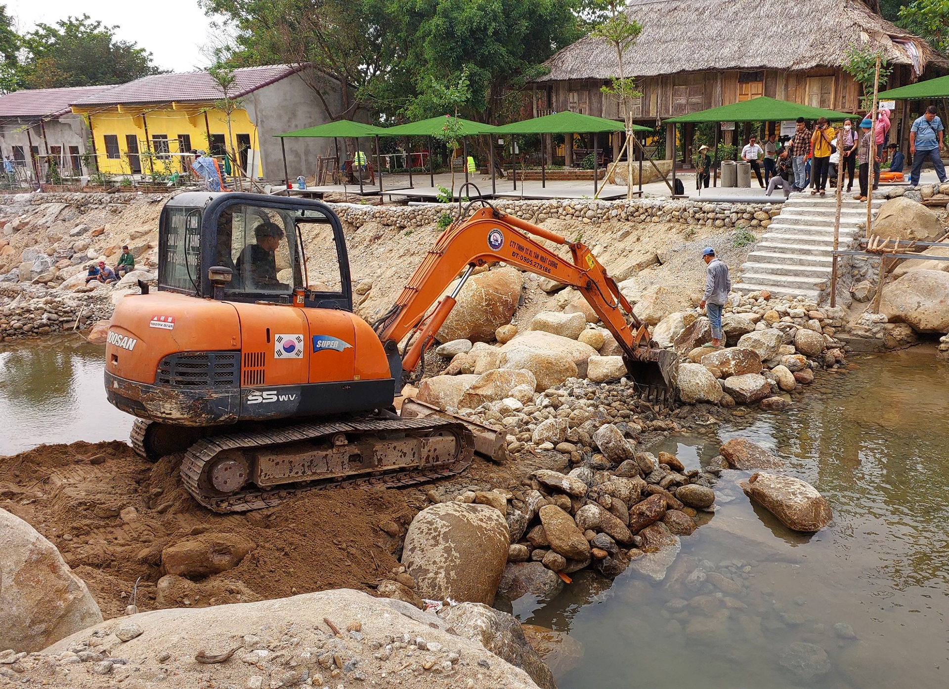 Cong trinh trai phep anh 7