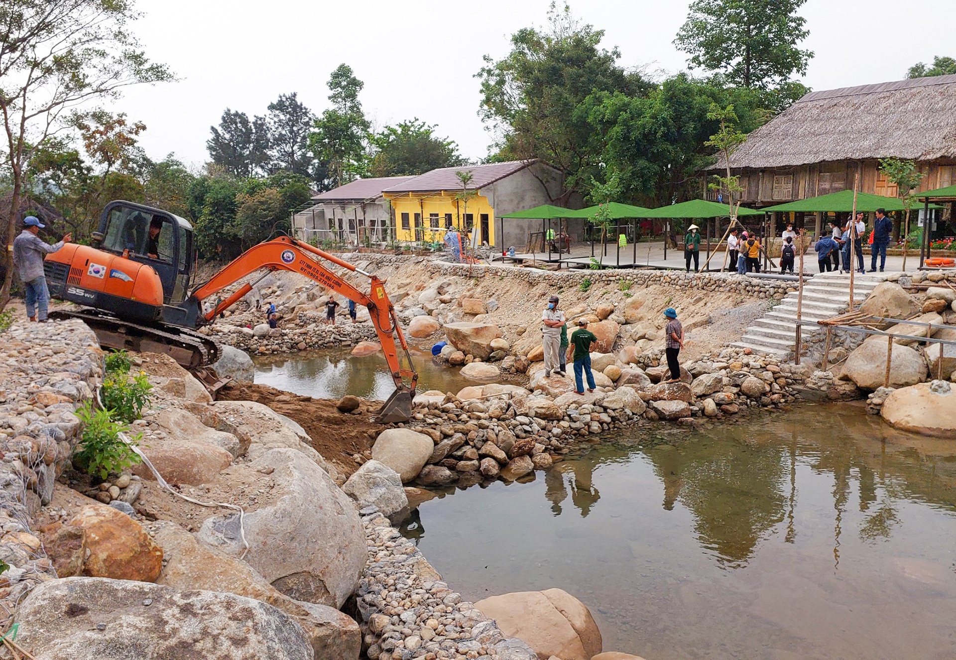 Cong trinh trai phep anh 5