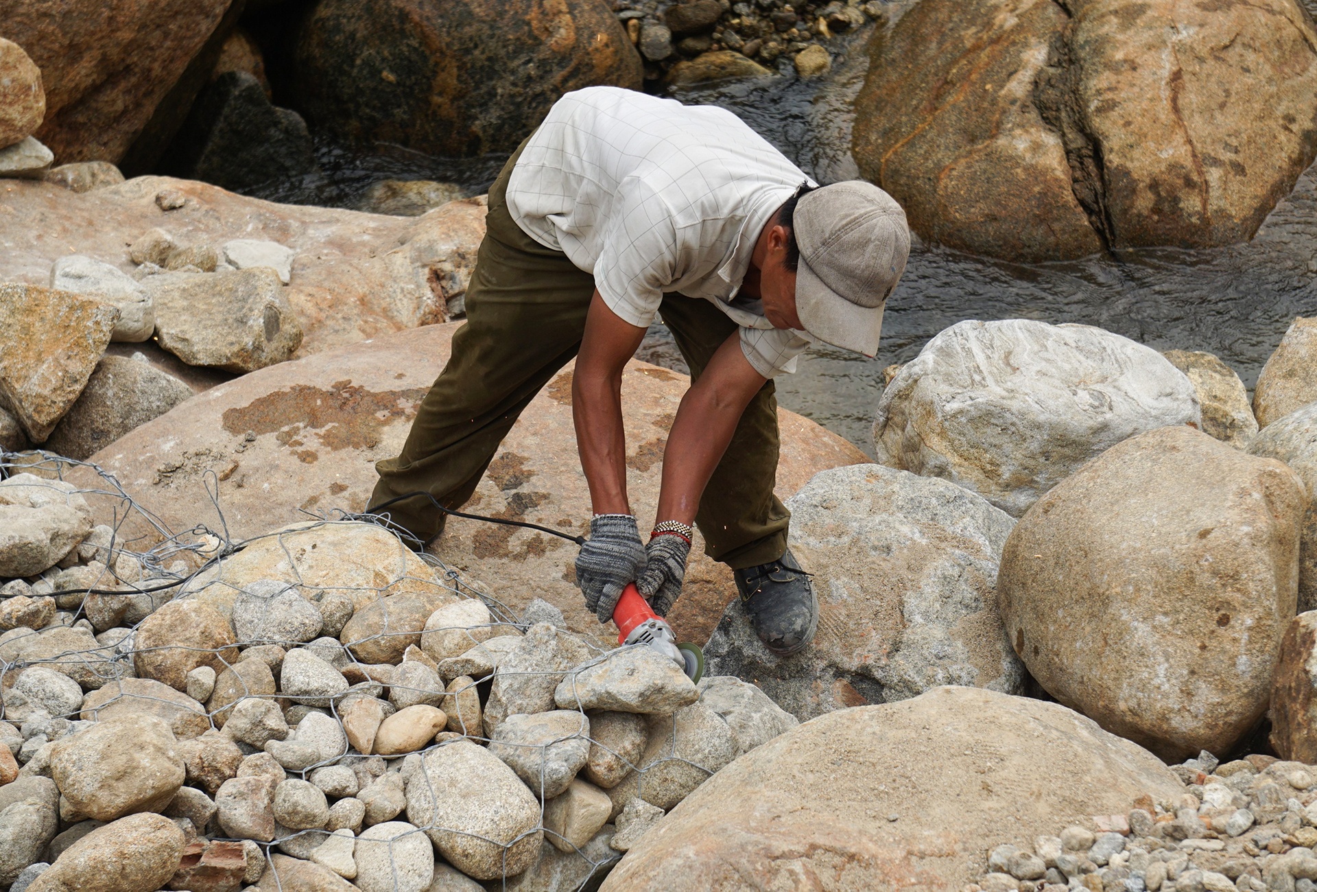 Cong trinh trai phep anh 8