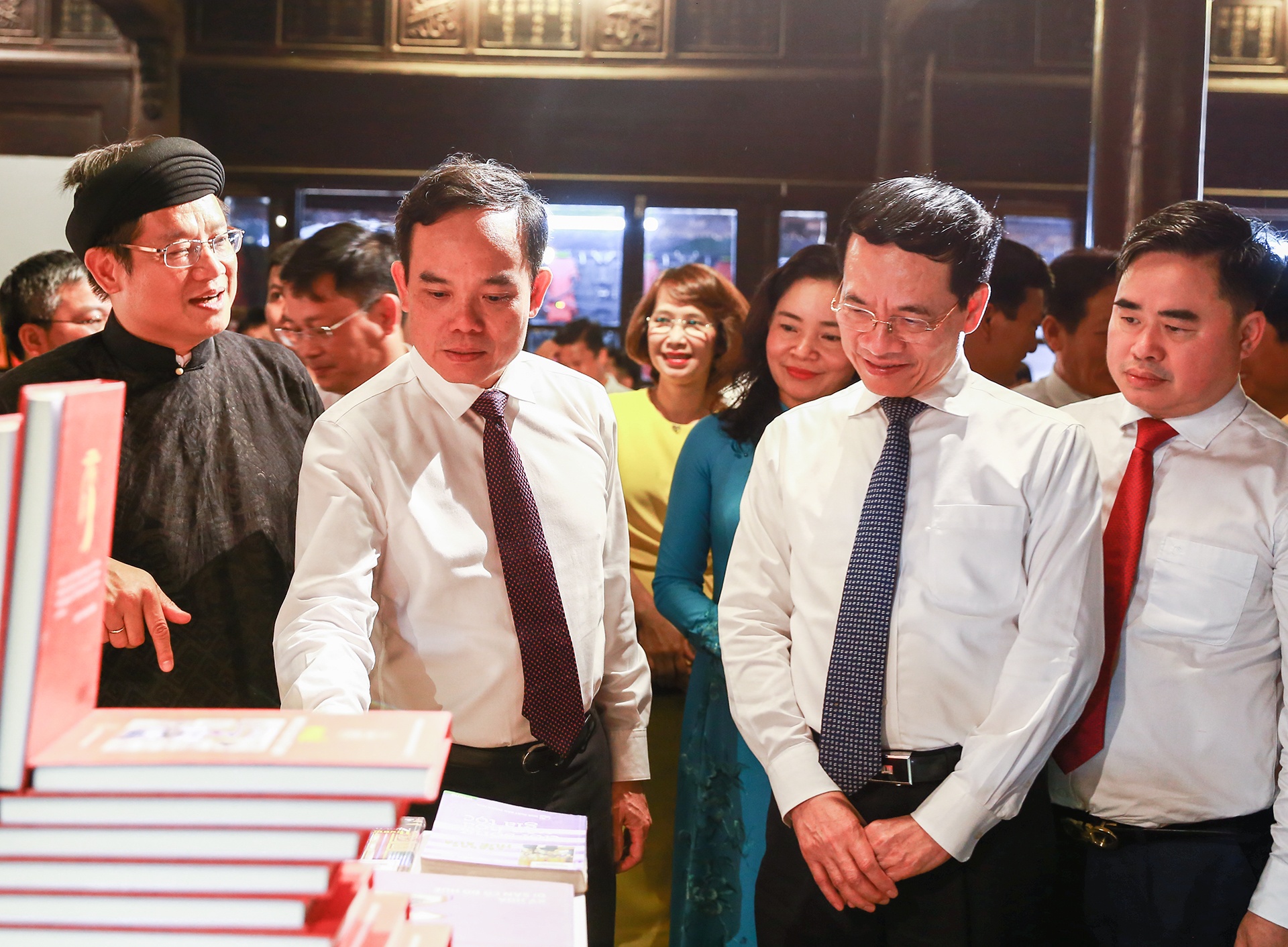 Van hoa doc tai Hue anh 4