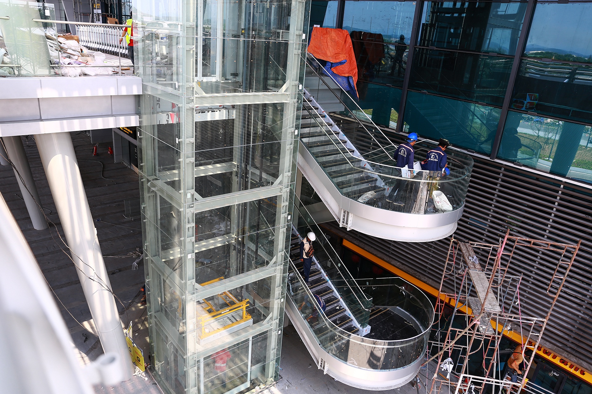 San bay Phu Bai anh 15