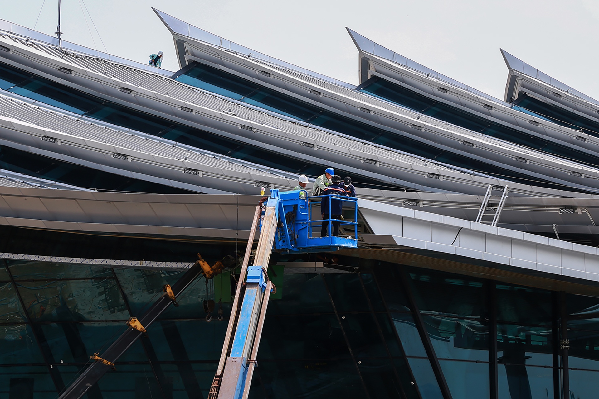 San bay Phu Bai anh 4