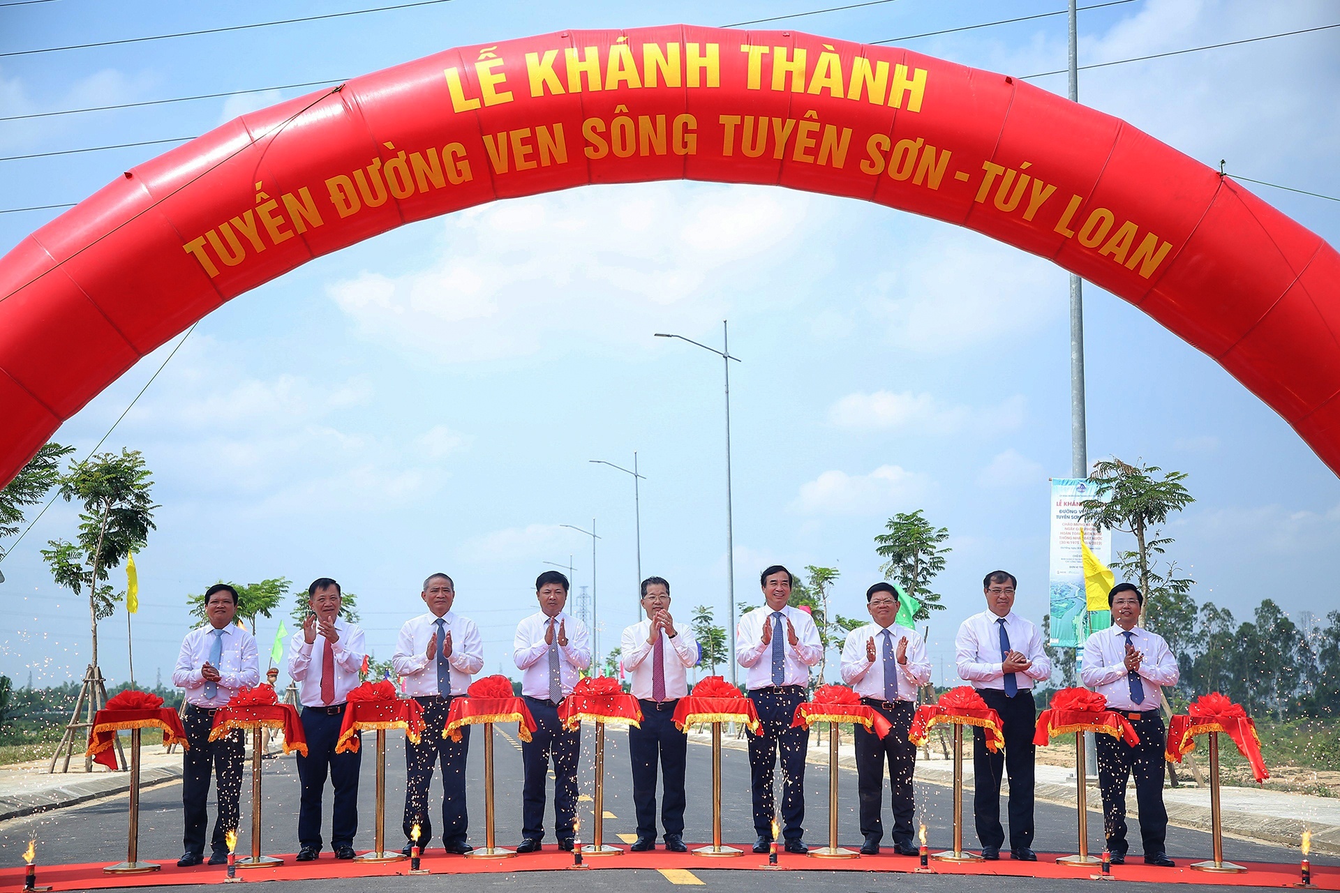 Duong ven song Da Nang anh 1