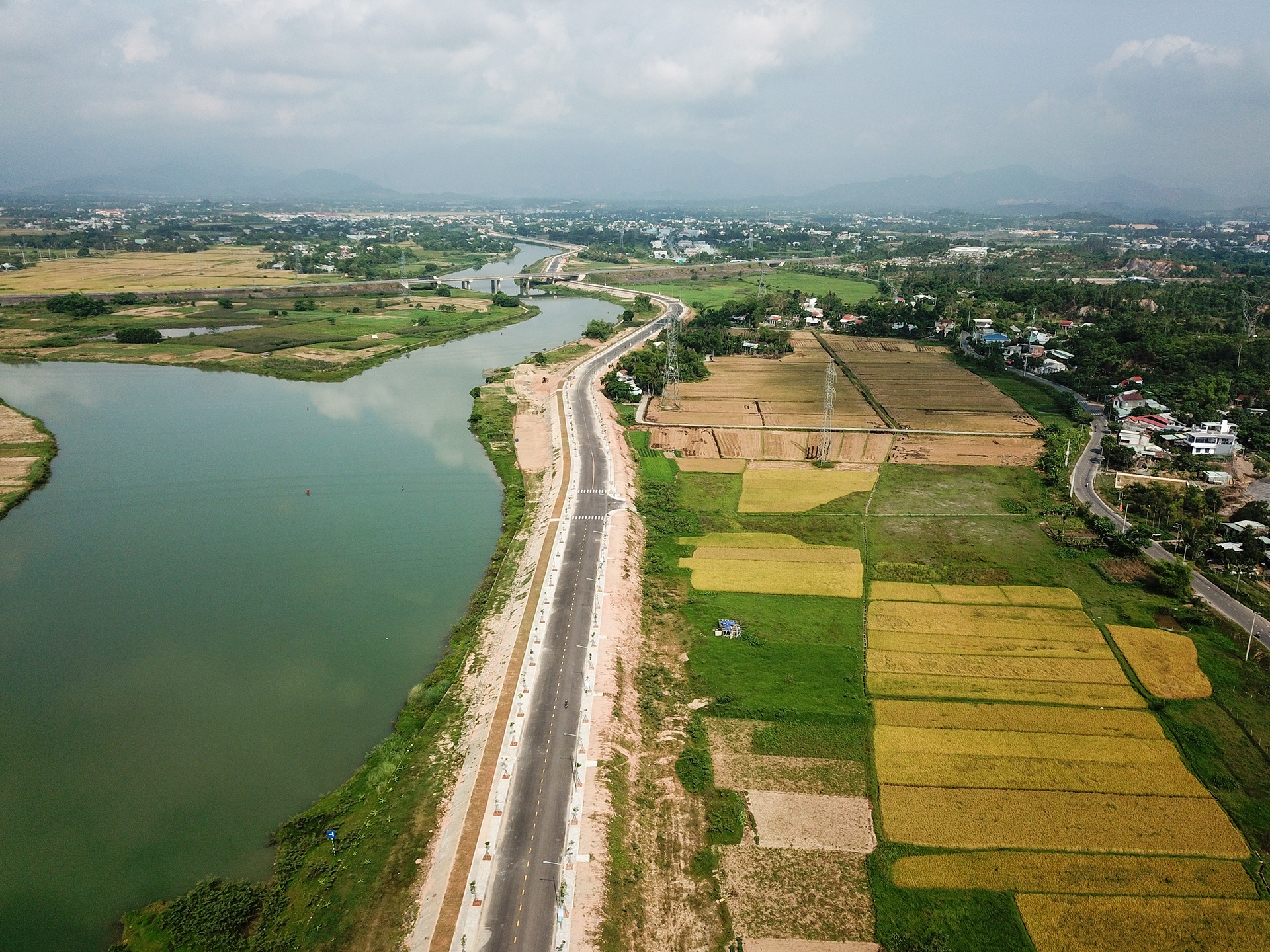 Duong ven song Da Nang anh 4