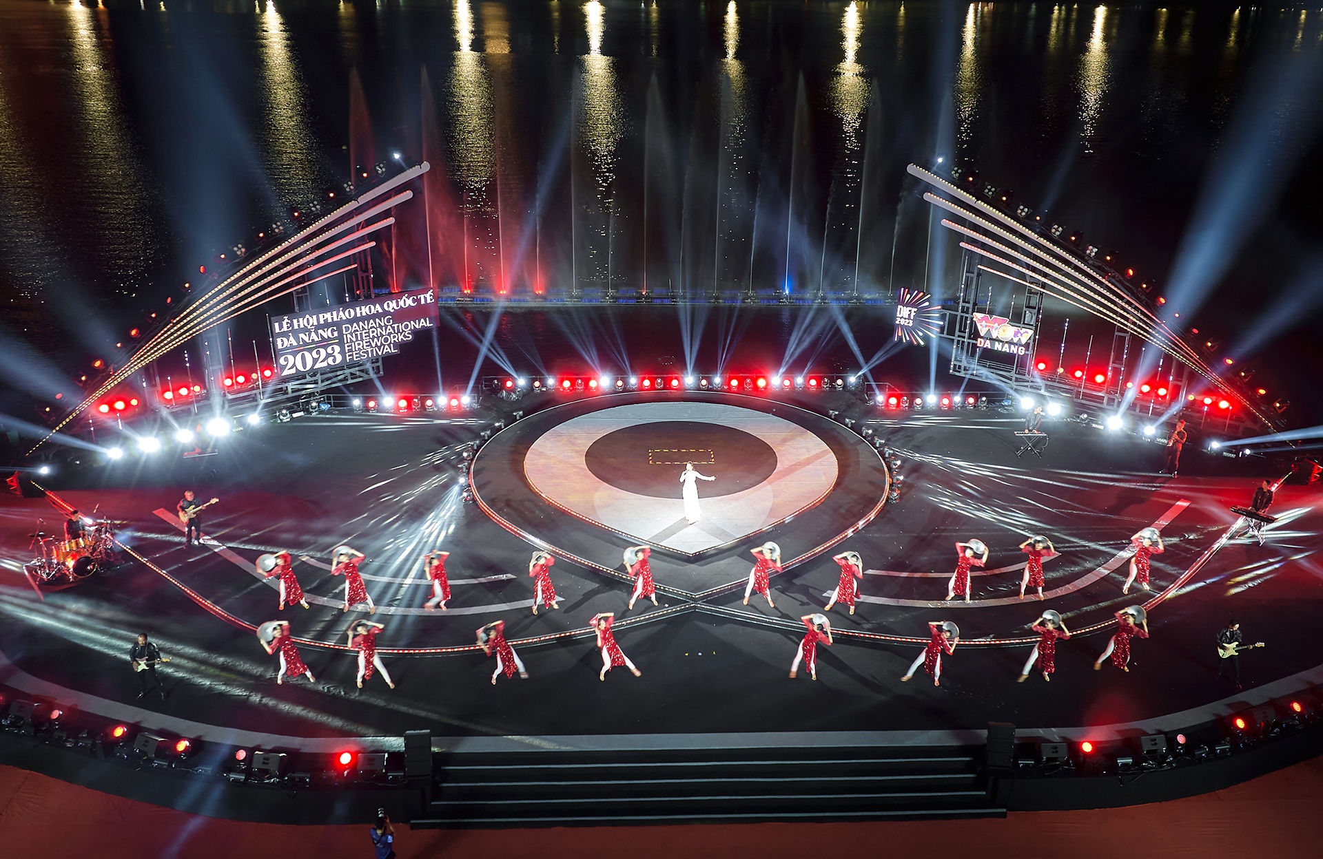 Phao hoa Da Nang anh 6