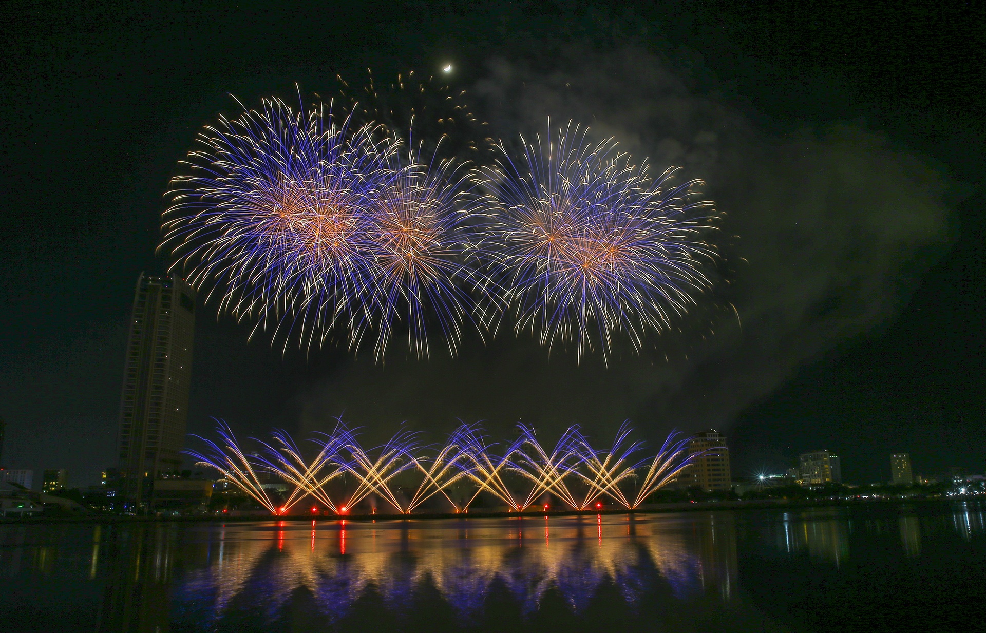 Phao hoa Da Nang anh 10