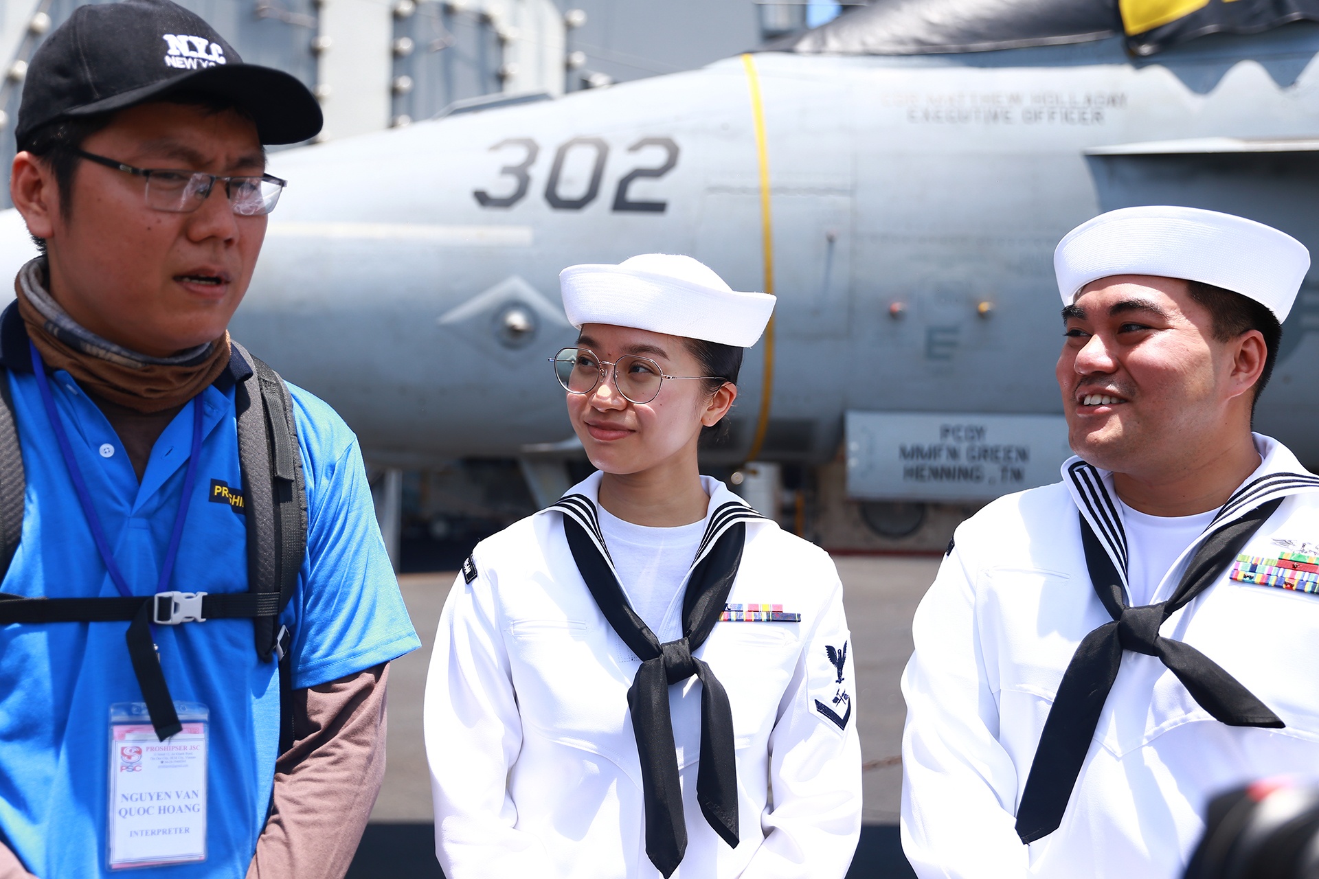 Tau san bay My anh 10