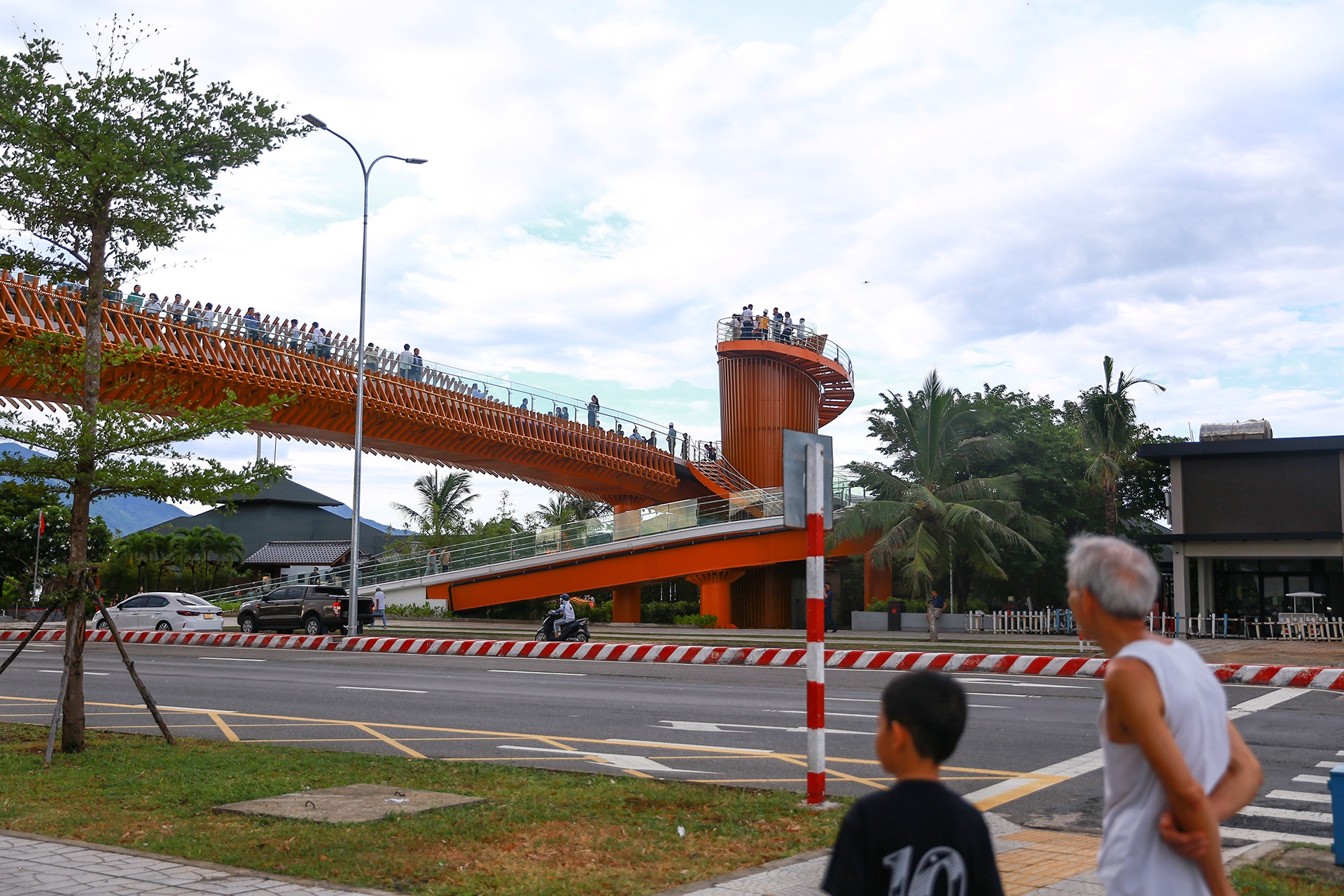 Cau di bo Da Nang anh 11
