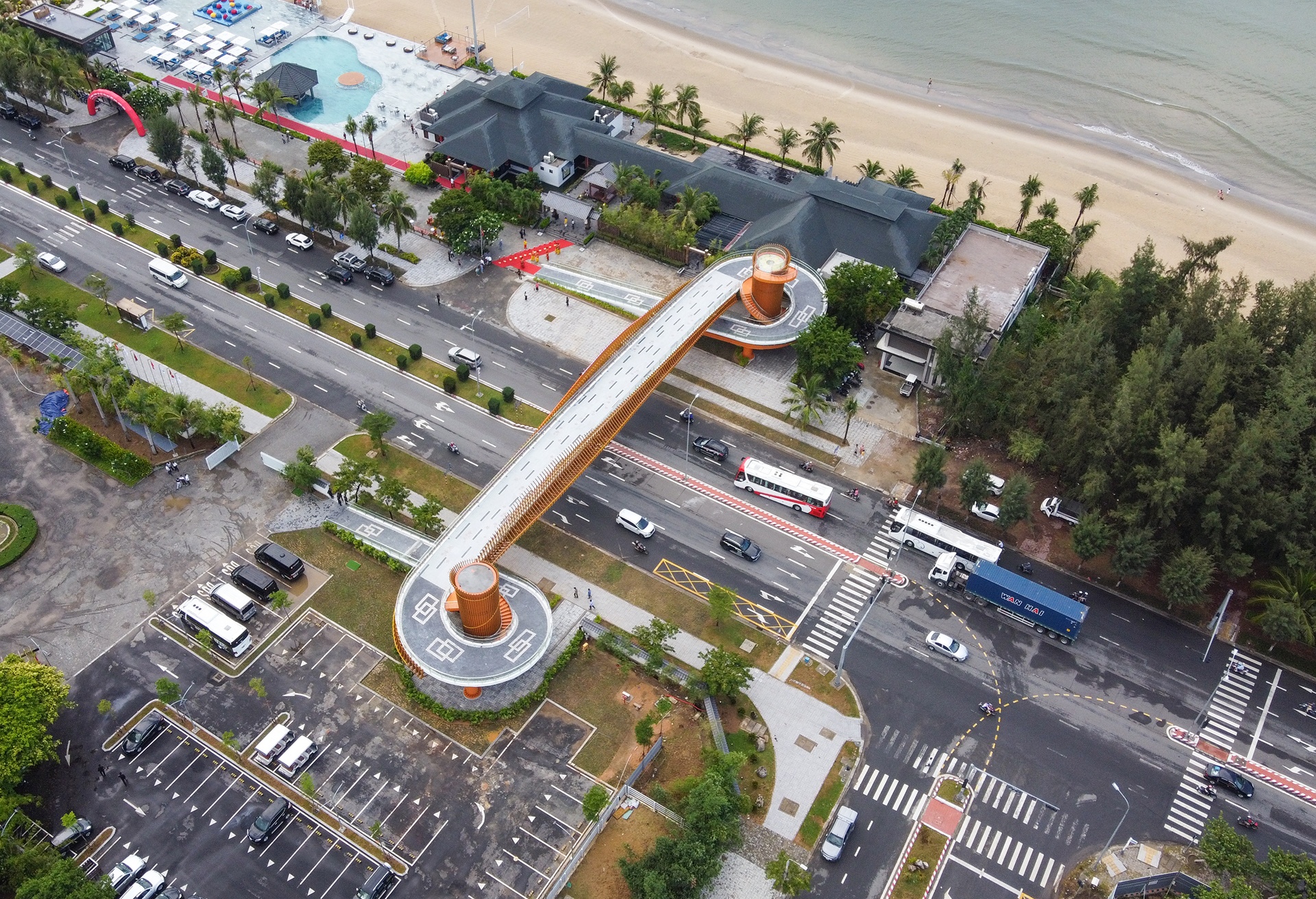 Cau di bo Da Nang anh 2