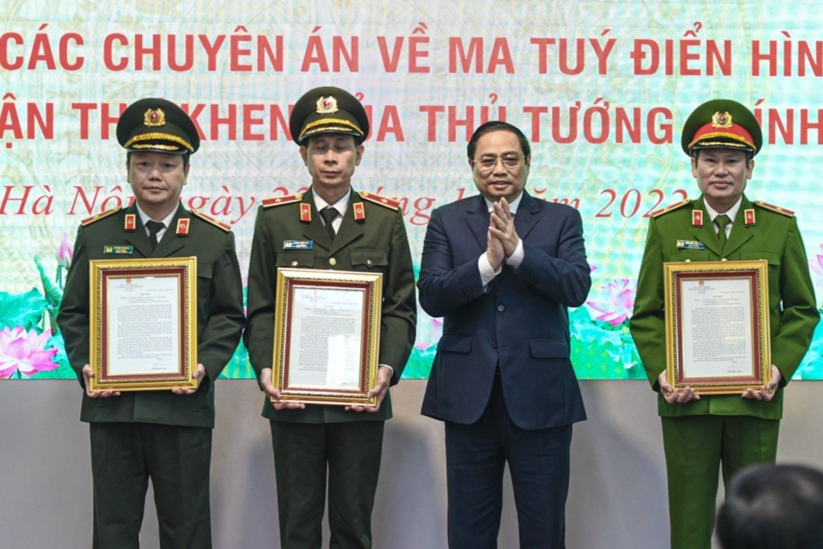 Thu tuong khen thuong cac don vi pha 2 chuyen an ma tuy lon hinh anh