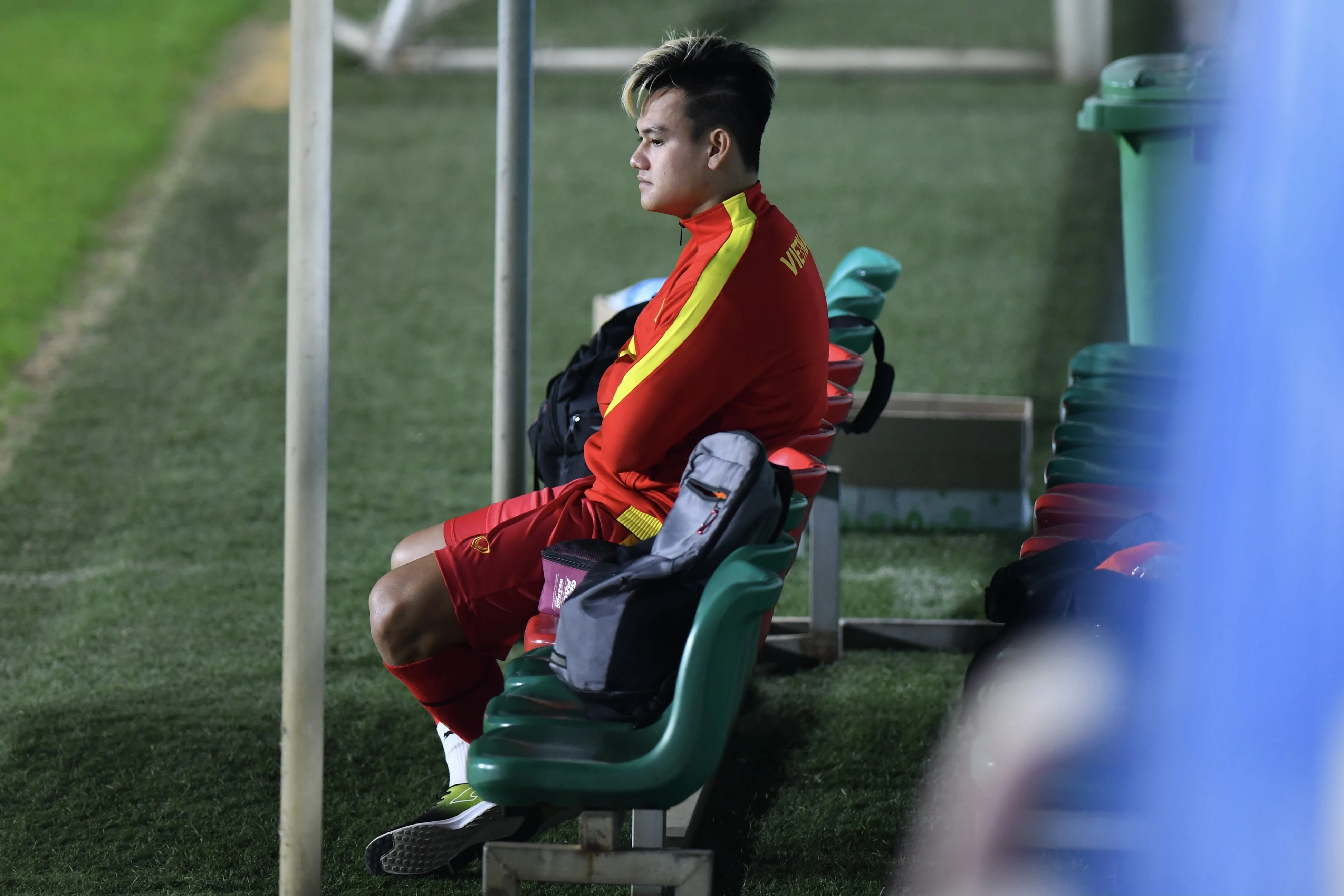 Ho Tan Tai bi om anh 3