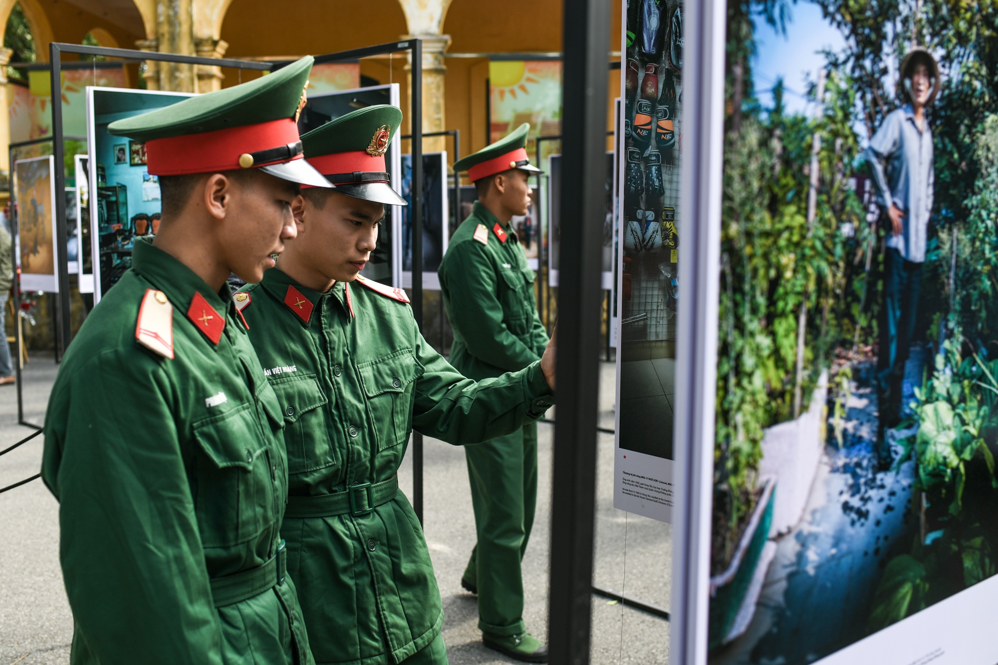 Trien lam anh Ha Noi anh 1