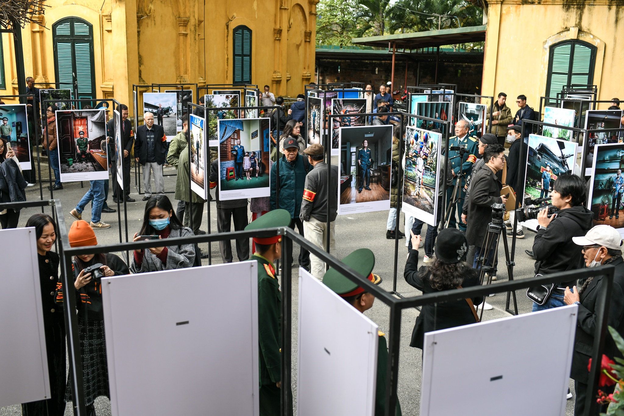 Trien lam anh Ha Noi anh 10