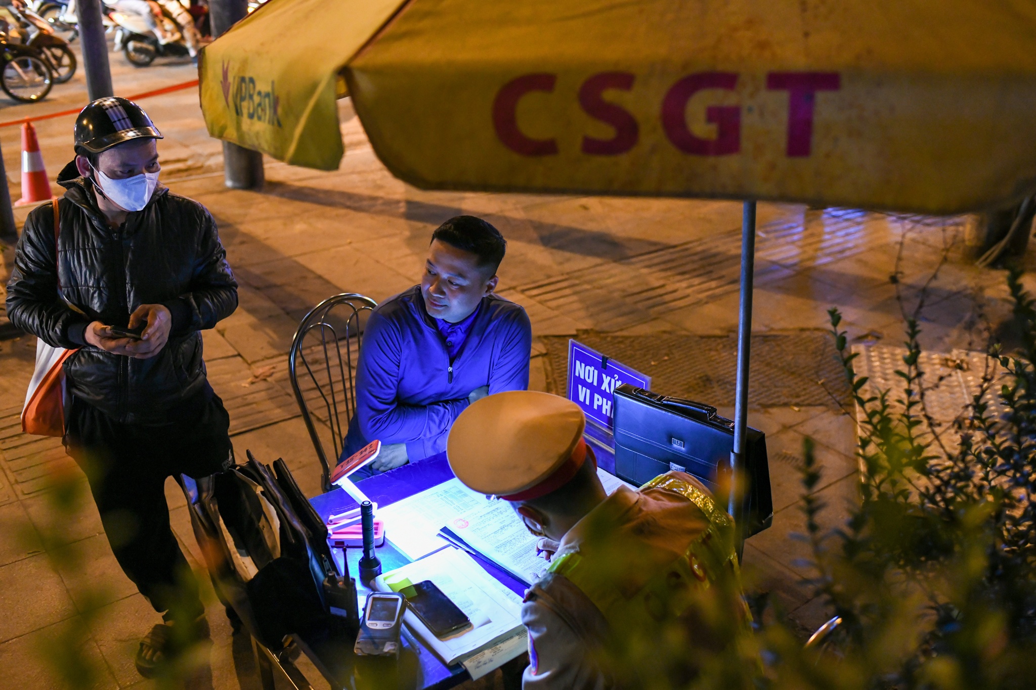 vi pham nong do con anh 4