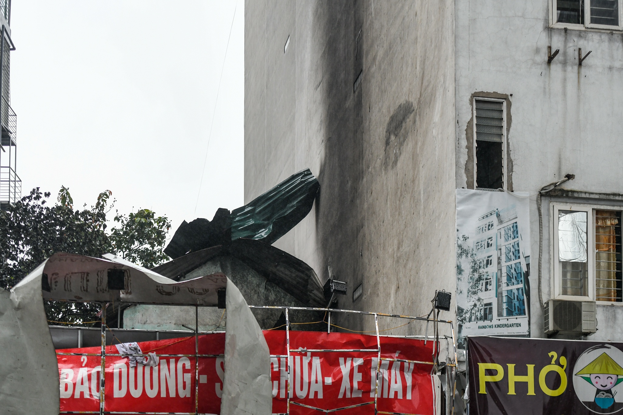 hien truong chay no lon anh 4