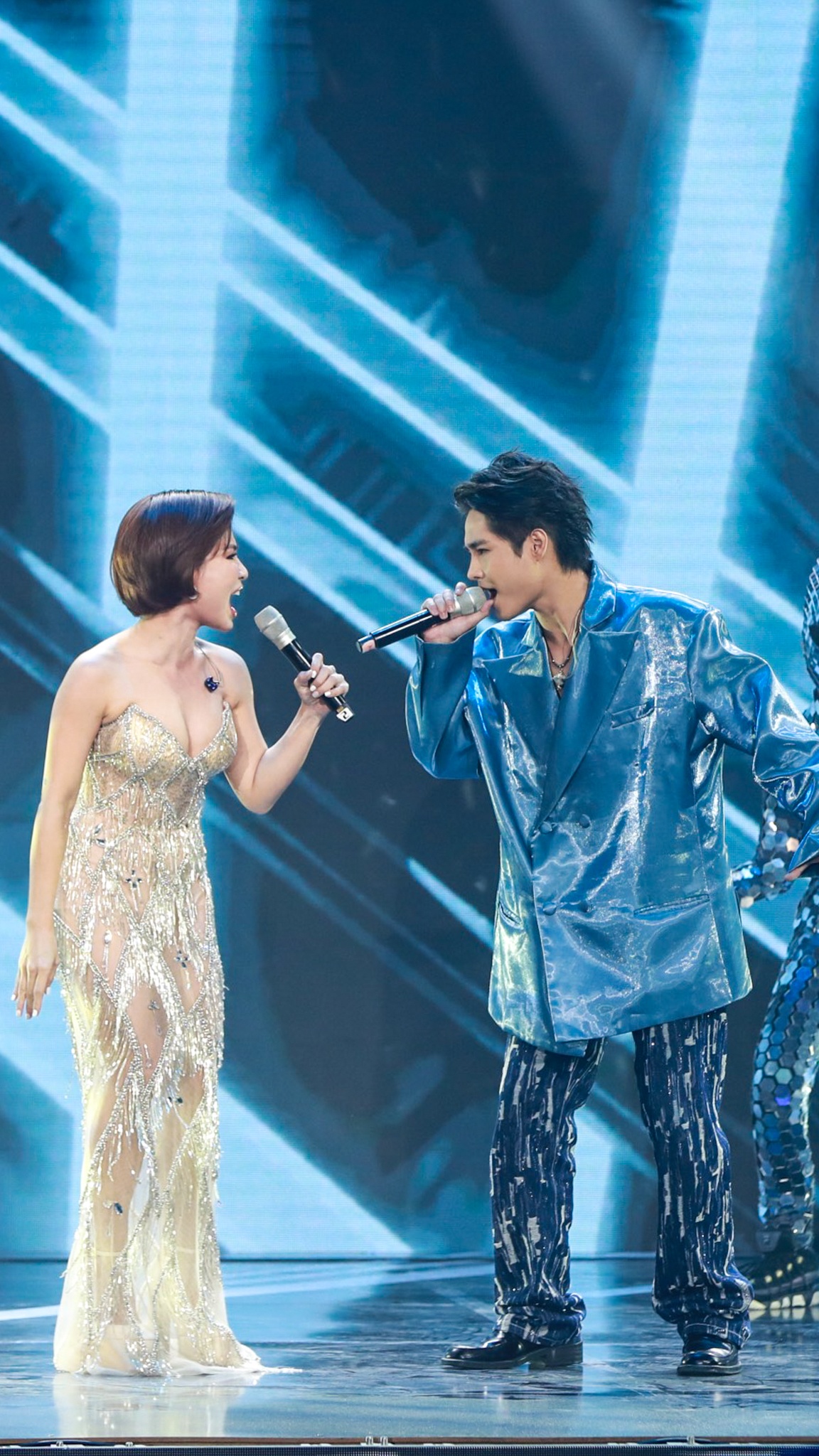 Tang Duy Tan bieu dien anh 40