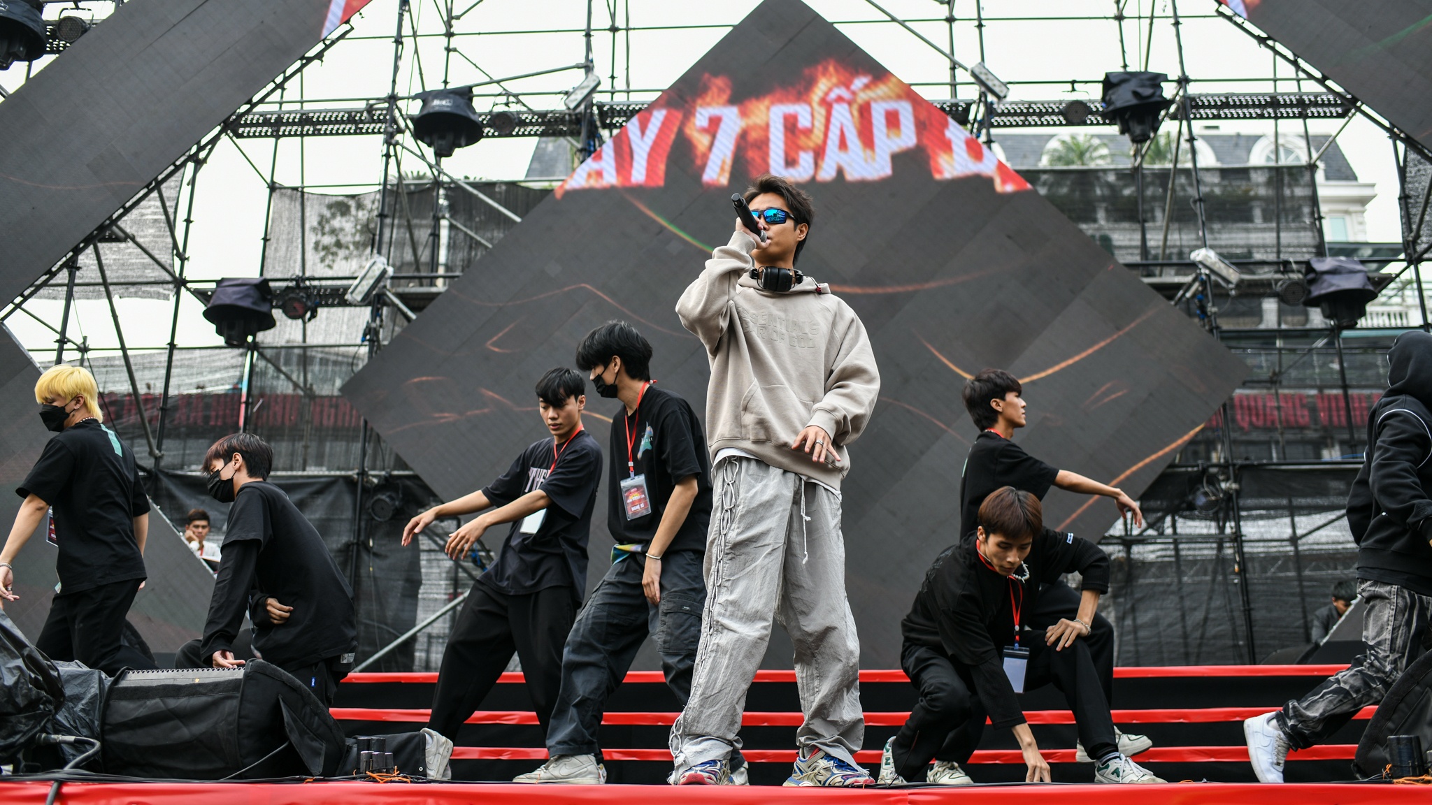 Tang Duy Tan bieu dien anh 7