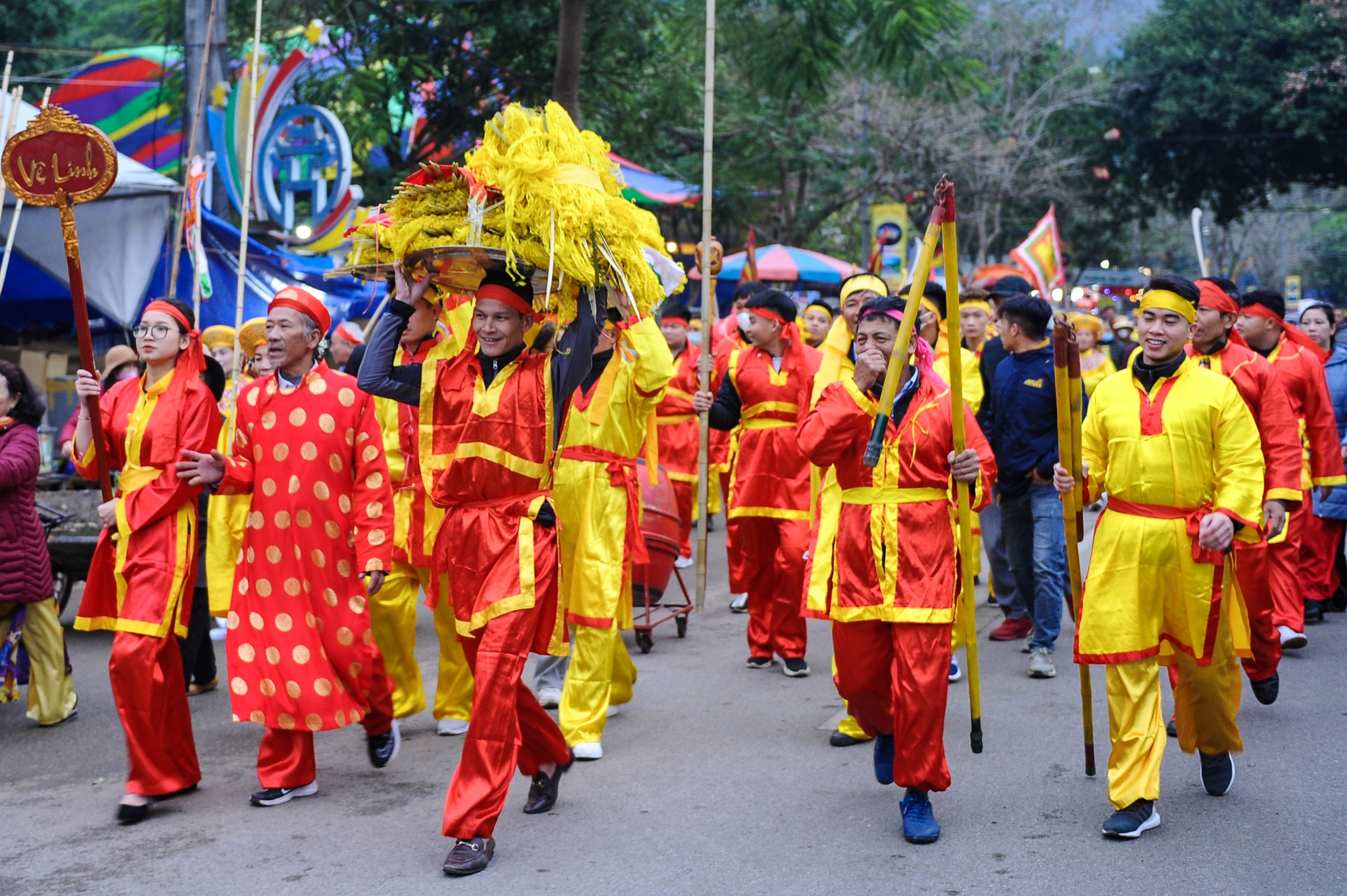 Le hoi den Giong anh 3