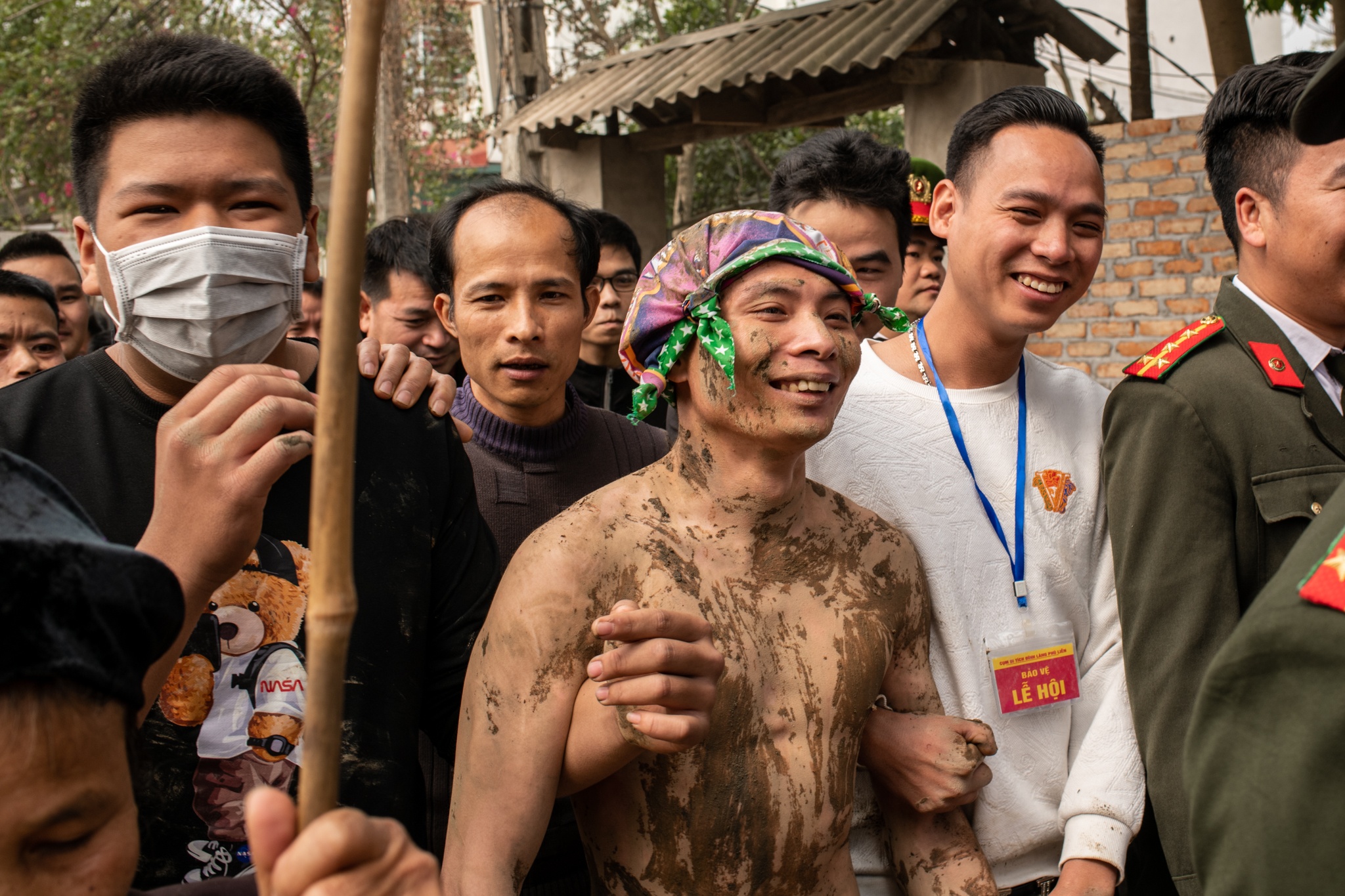 cướp chiếu lễ Đúc Bụt ảnh 9 cuop chieu le Duc But anh 9