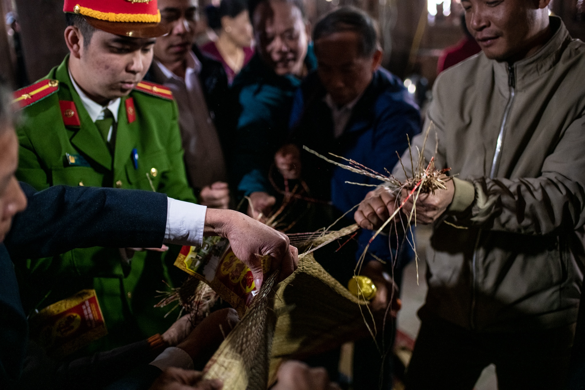 cướp chiếu lễ Đúc Bụt ảnh 14 cuop chieu le Duc But anh 14