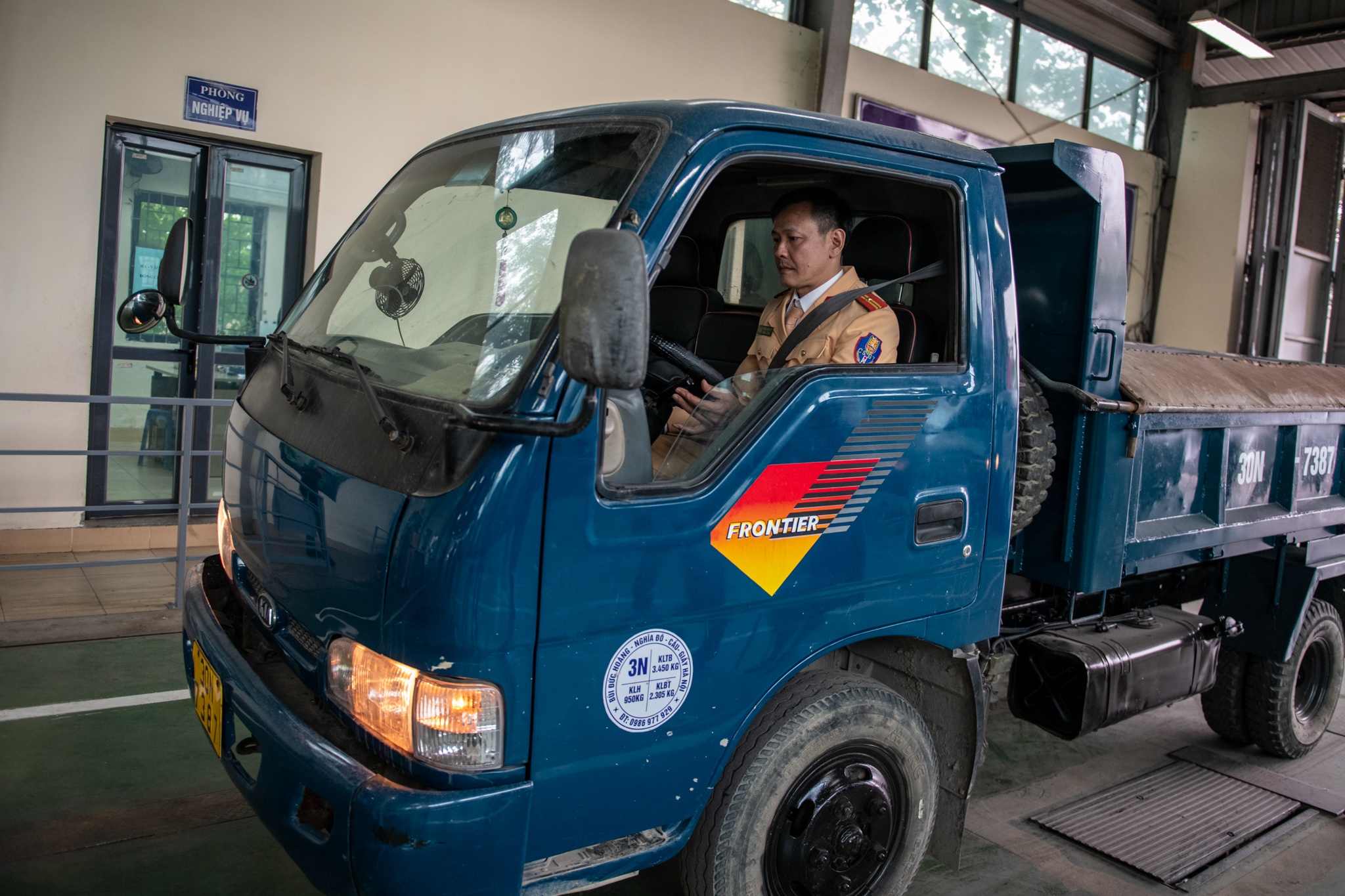 CSGT ho tro dang kiem anh 4