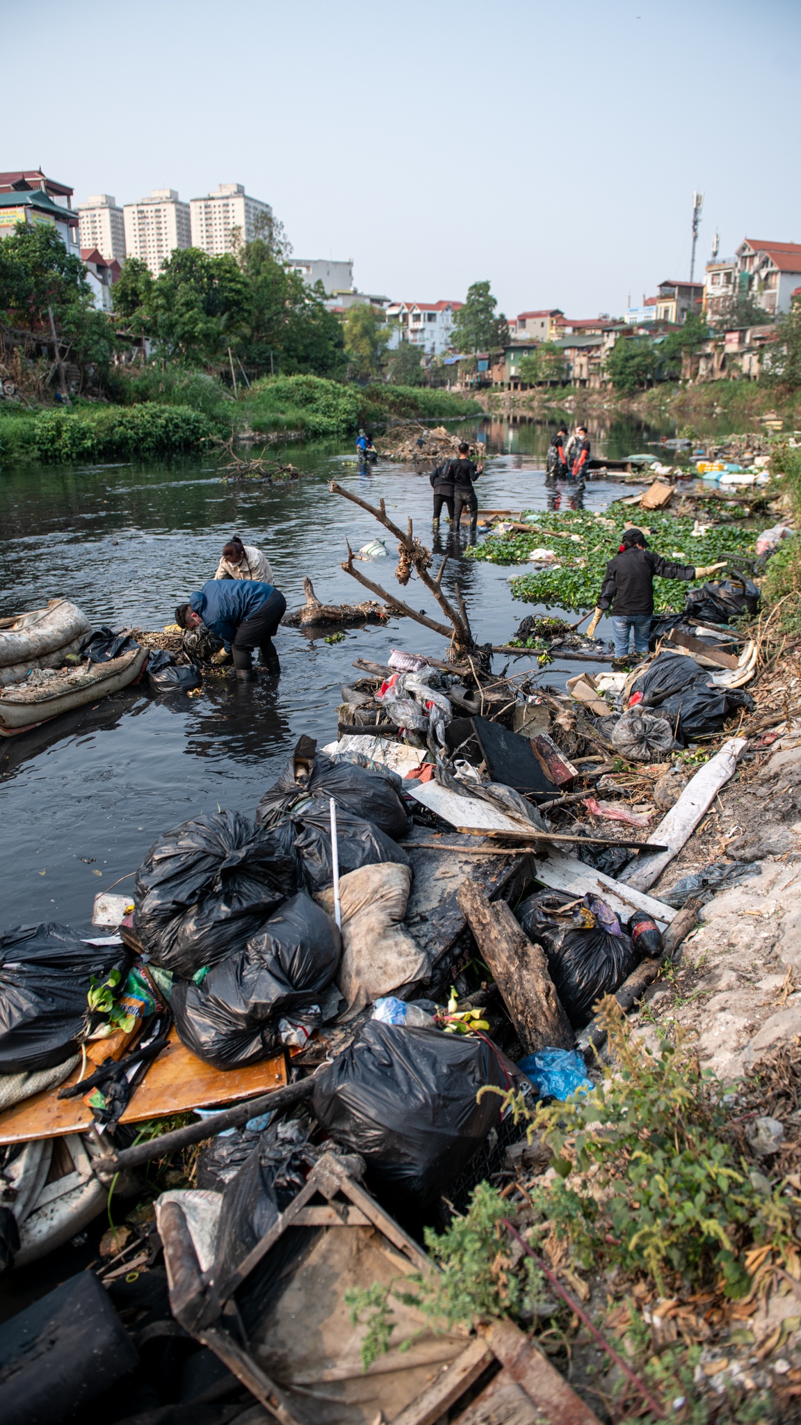 vớt rác trên sông ảnh 22 vot rac tren song anh 22