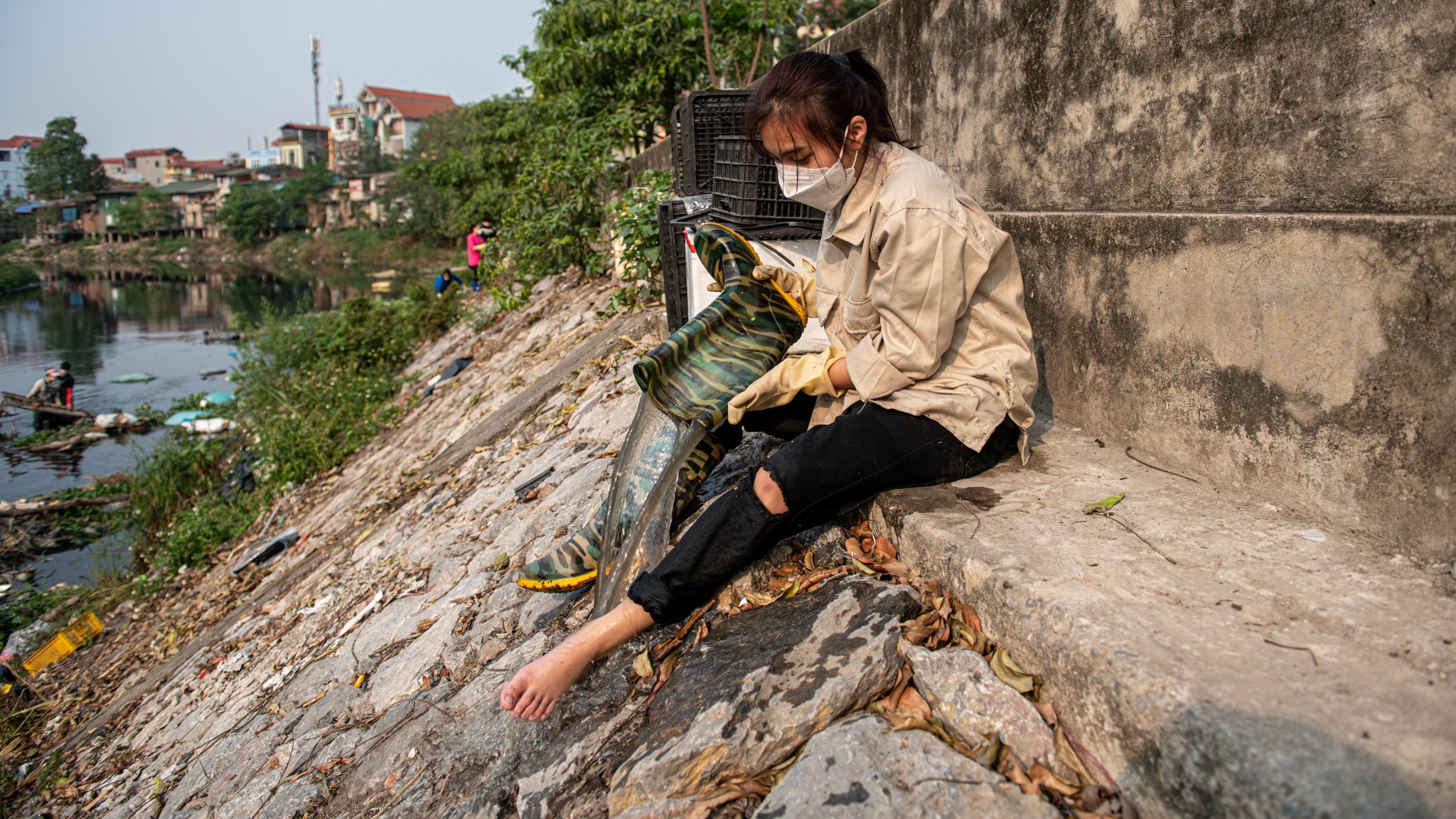 vớt rác trên sông ảnh 23 vot rac tren song anh 23