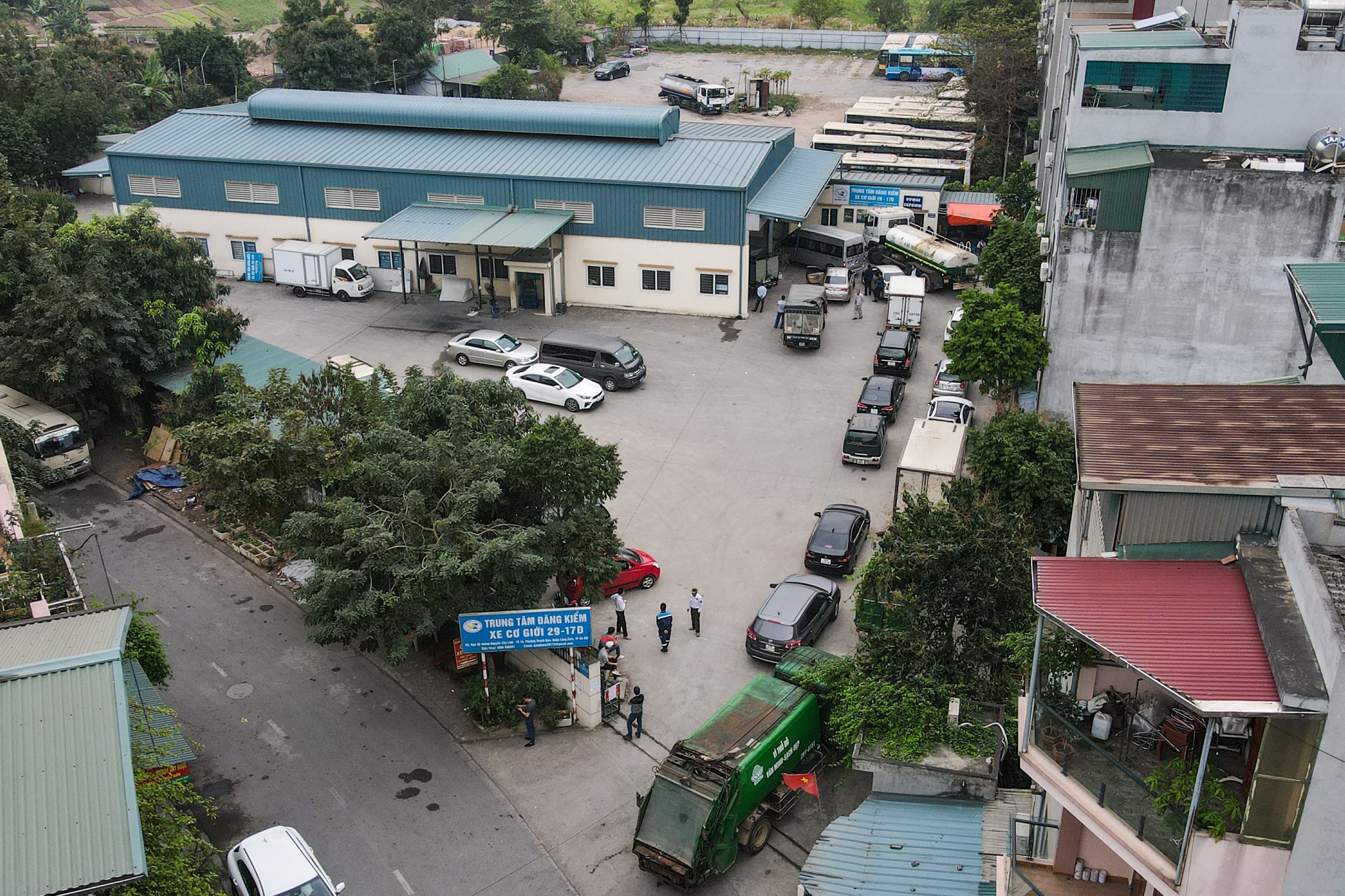 quan doi kiem dinh xe anh 8