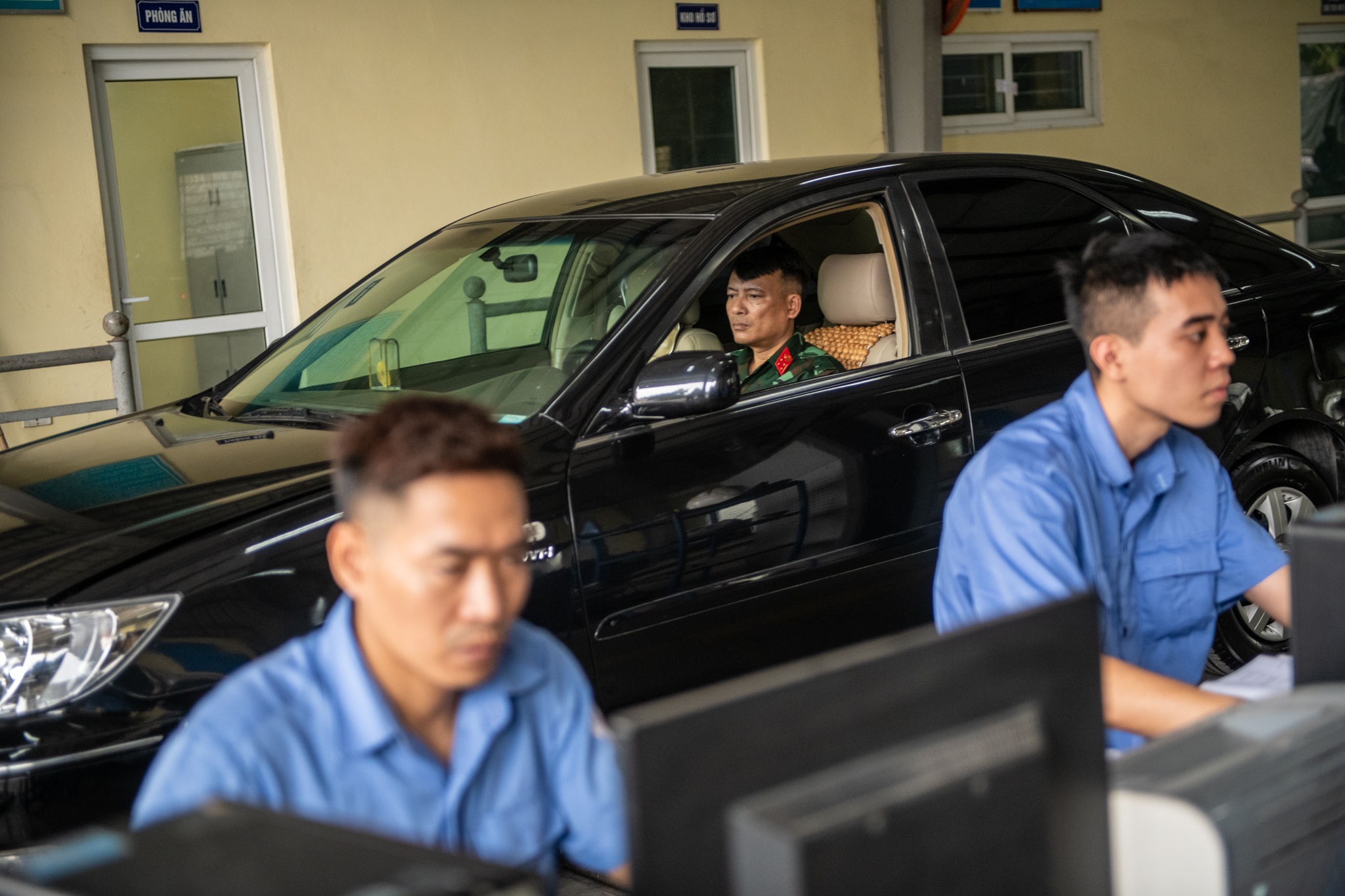 quan doi kiem dinh xe anh 9
