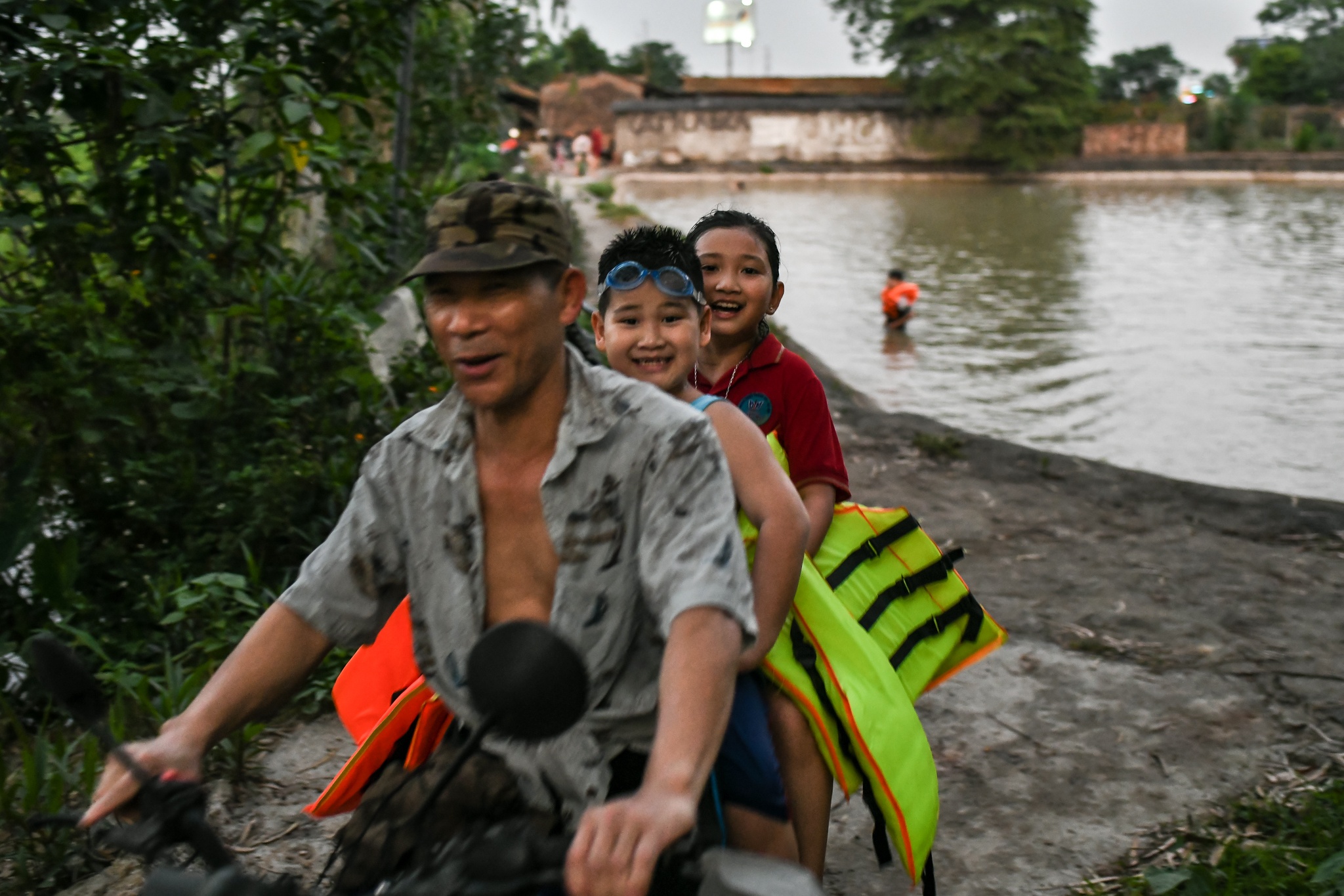 tre con tam ao anh 9